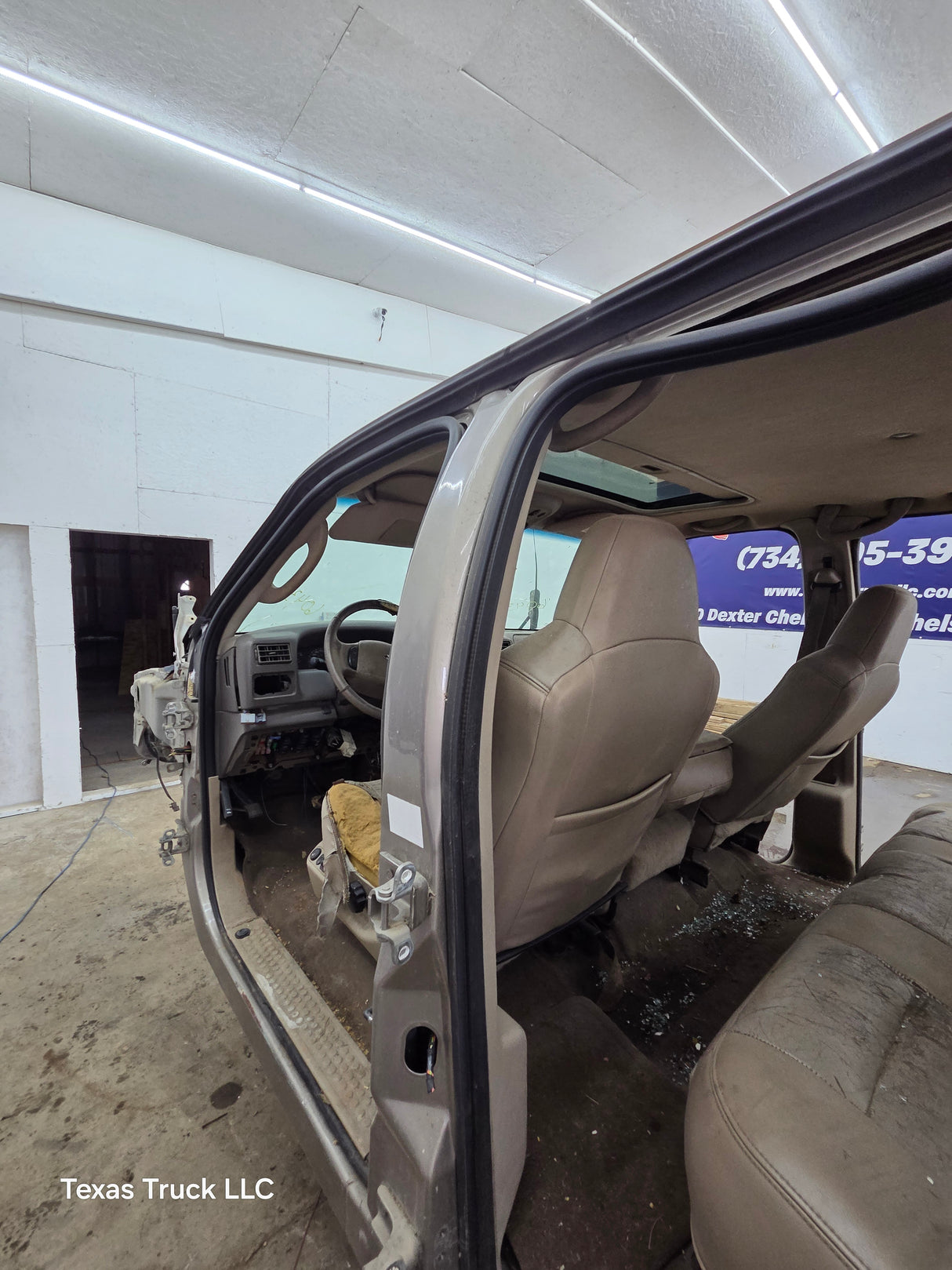 1999-2007 Ford Super Duty F250 F350 F450 F550 XLT 4 Door Crew Cab