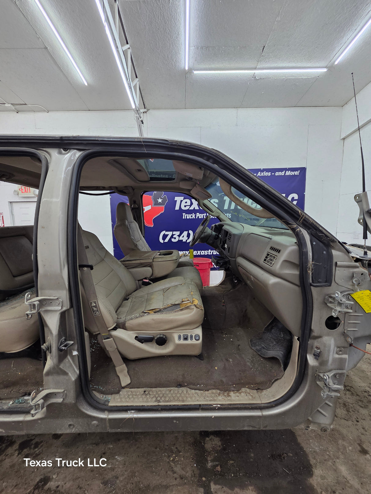 1999-2007 Ford Super Duty F250 F350 F450 F550 XLT 4 Door Crew Cab