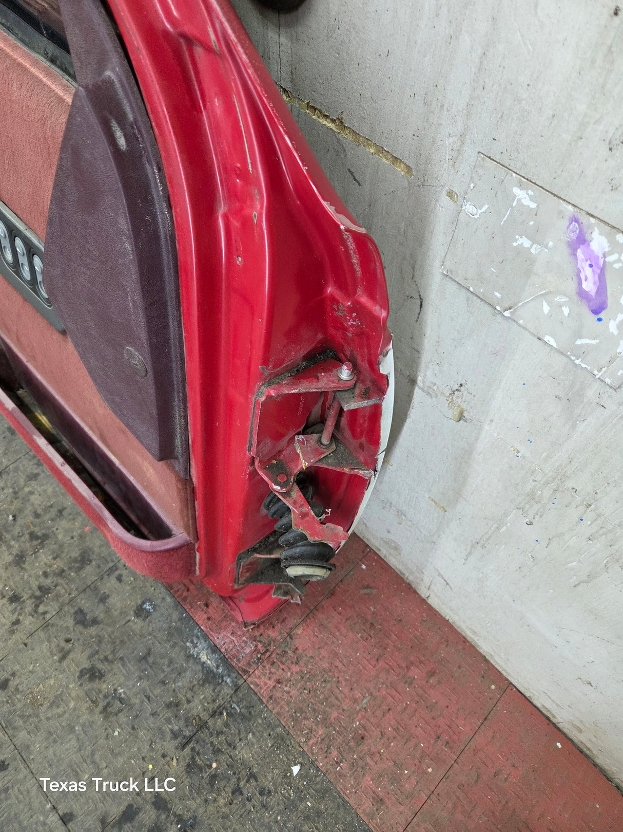 1988-2000 Chevrolet Silverado Suburban GMC Sierra LH Front Driver Side Door