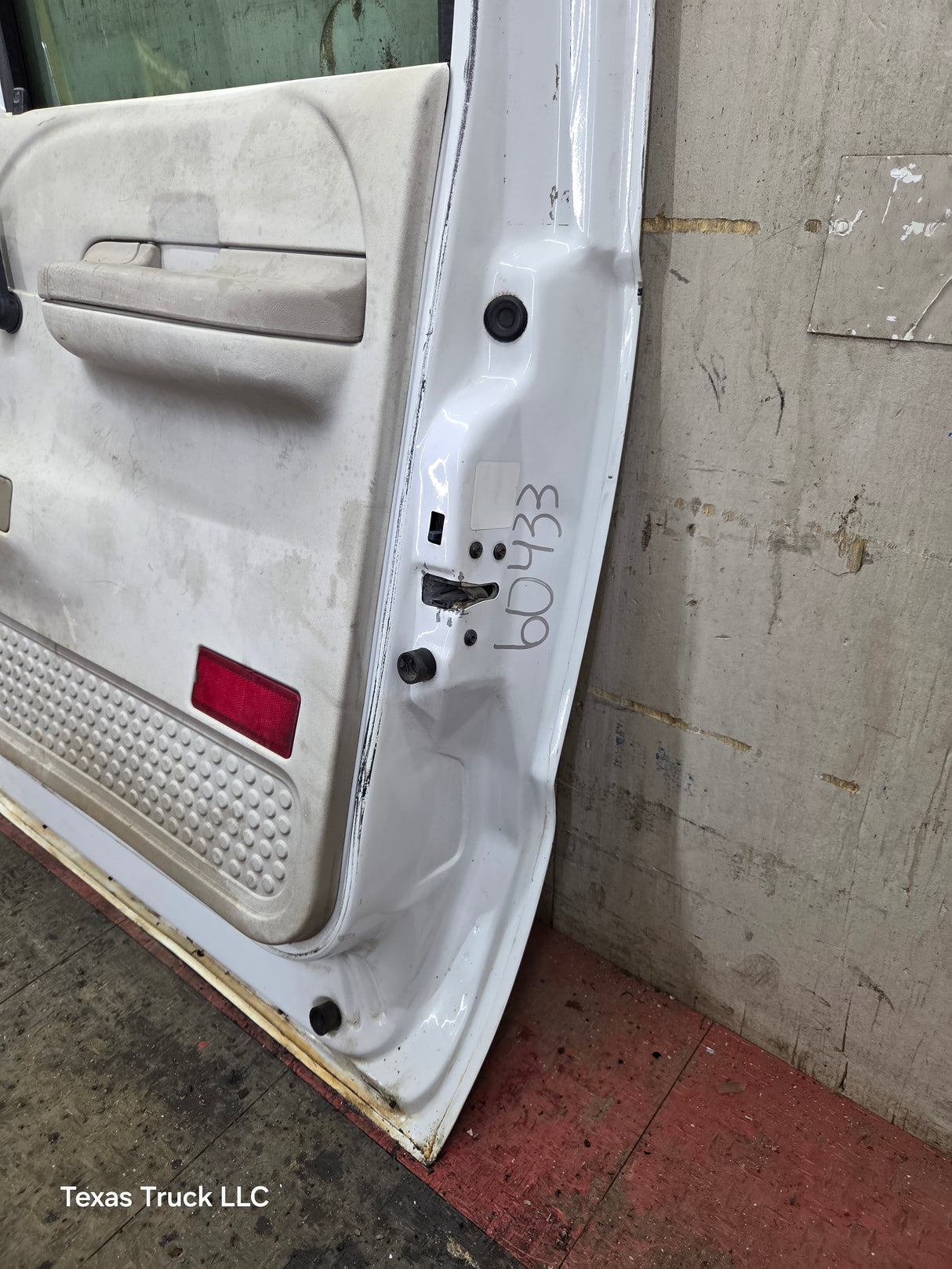 1999-2011 Ford Super Duty F250 F350 F450 F550 RH Crew Cab Passenger Side Rear Door