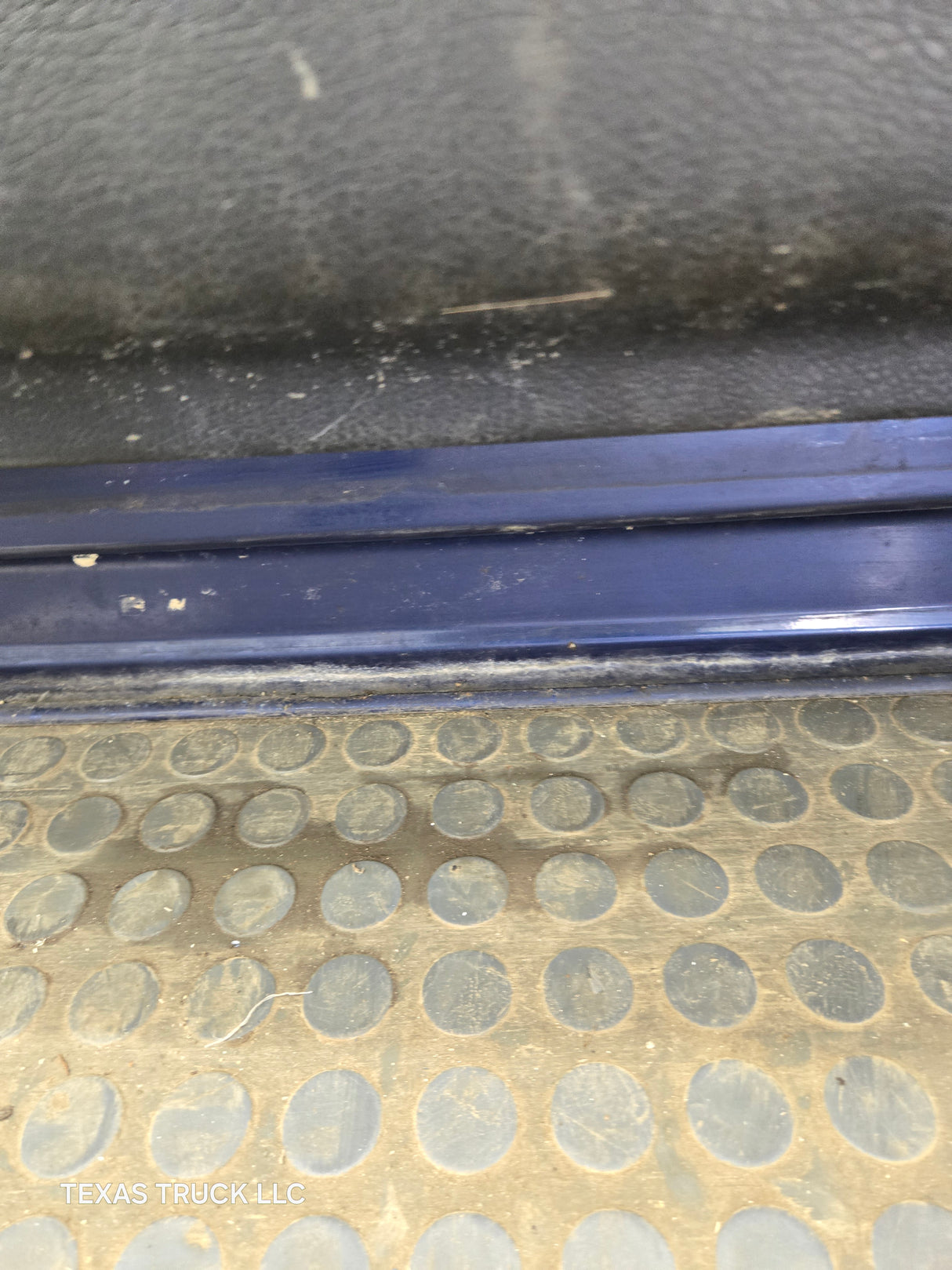 2004-2008 Ford F150 Crew Cab Driver Side Front Door LH
