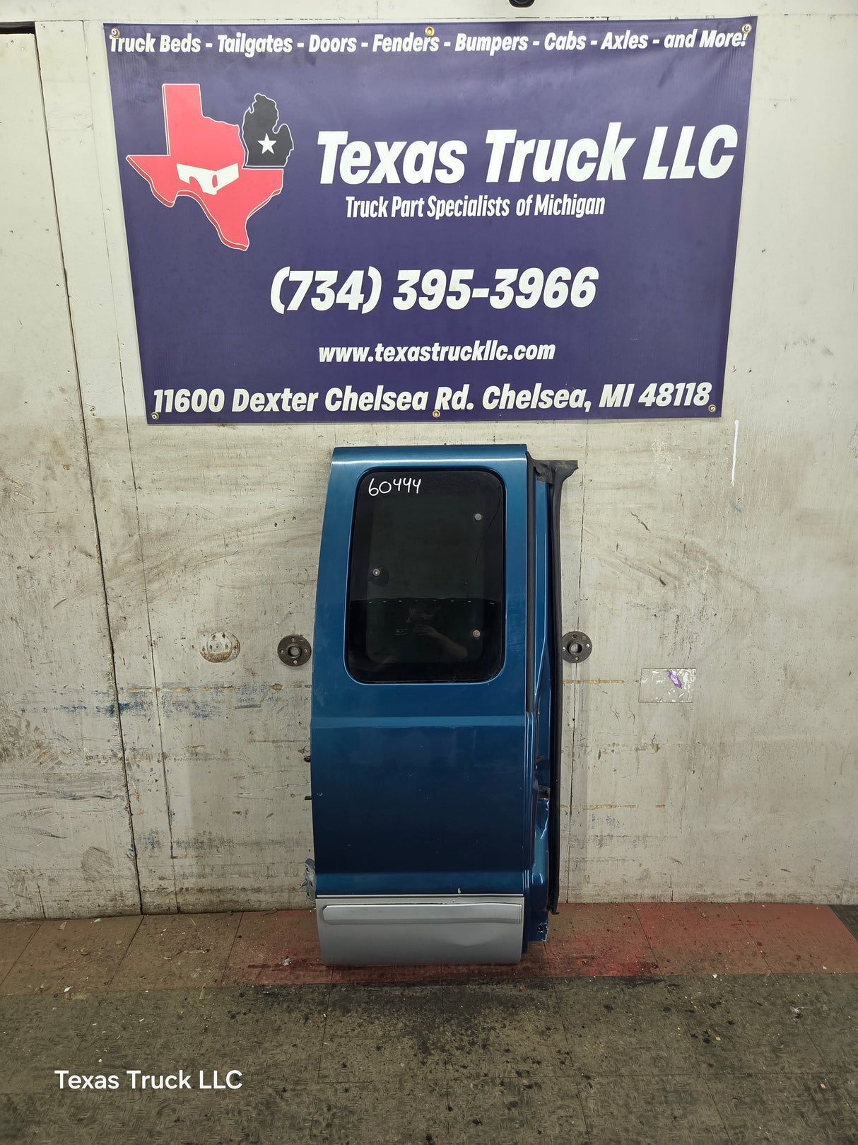 1999-2007 Ford Super Duty F250 F350 F450 F550 RH Extended Cab Passenger Rear Door
