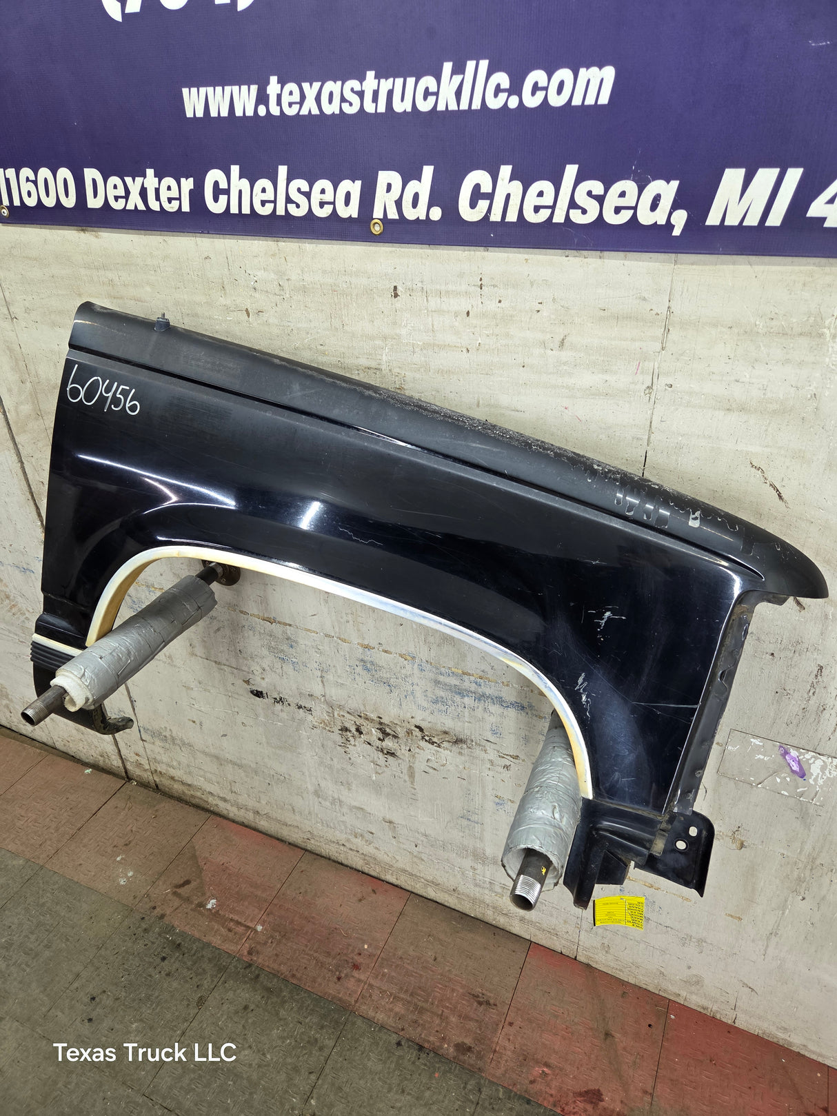 1988-1998 Chevrolet / GMC 1500 2500 3500 Right Hand Passenger Side Front Fender