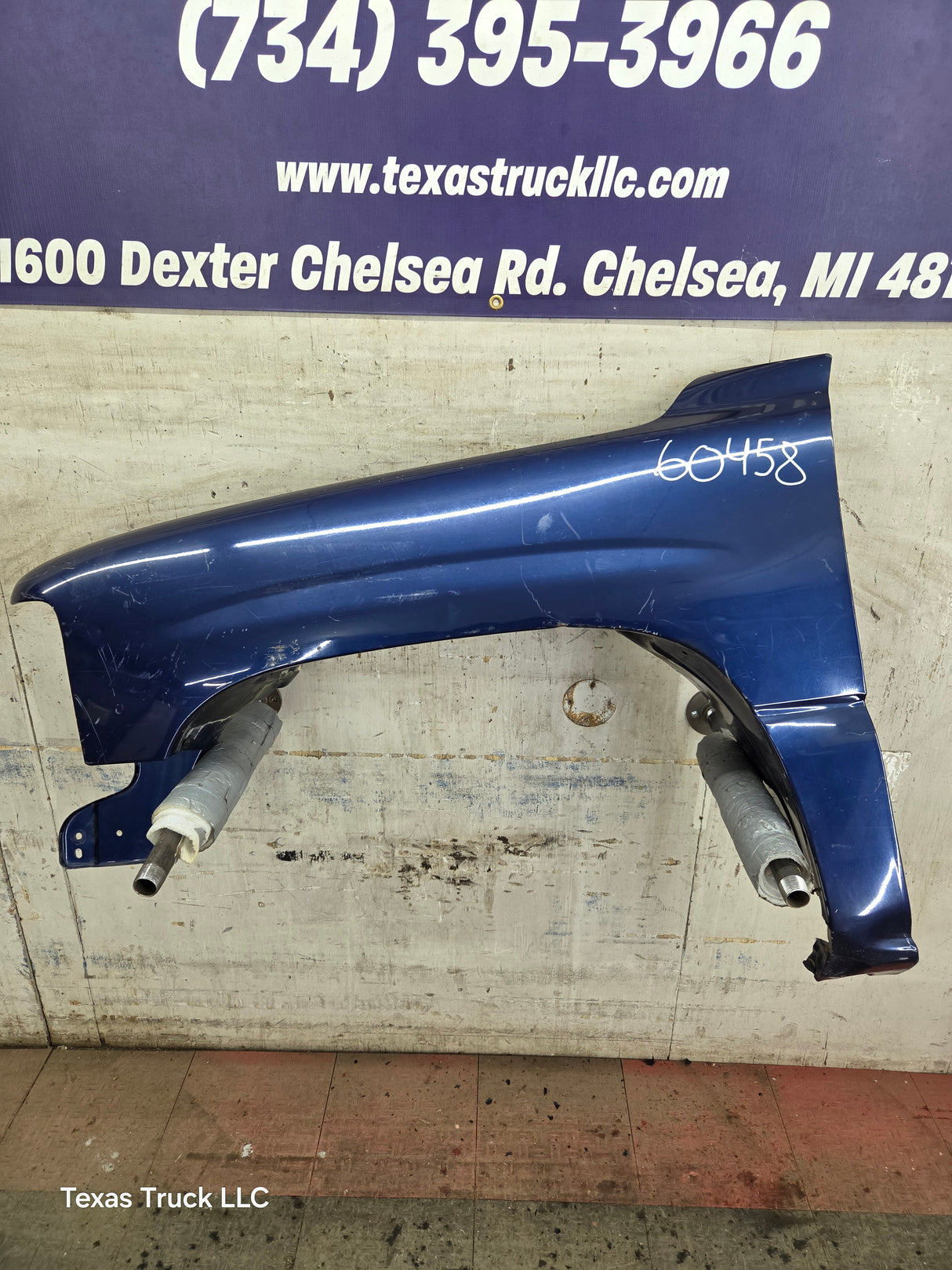 1999-2002 Chevrolet Silverado / Tahoe / Suburban 1500 2500 3500 HD LH Driver Side Front Fender