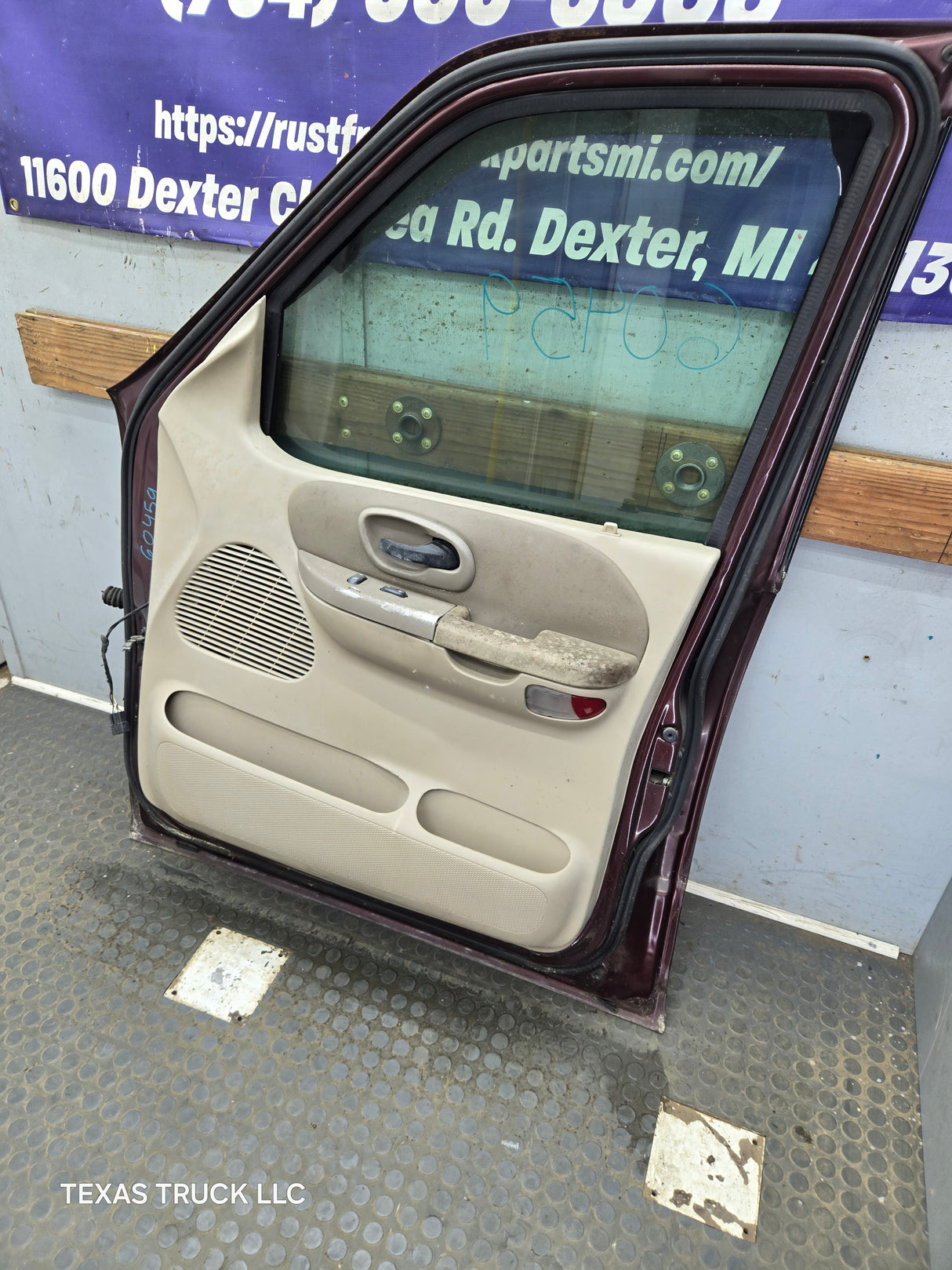 1997-2003 Ford F150 Crew Cab Passenger Side RH Front Door