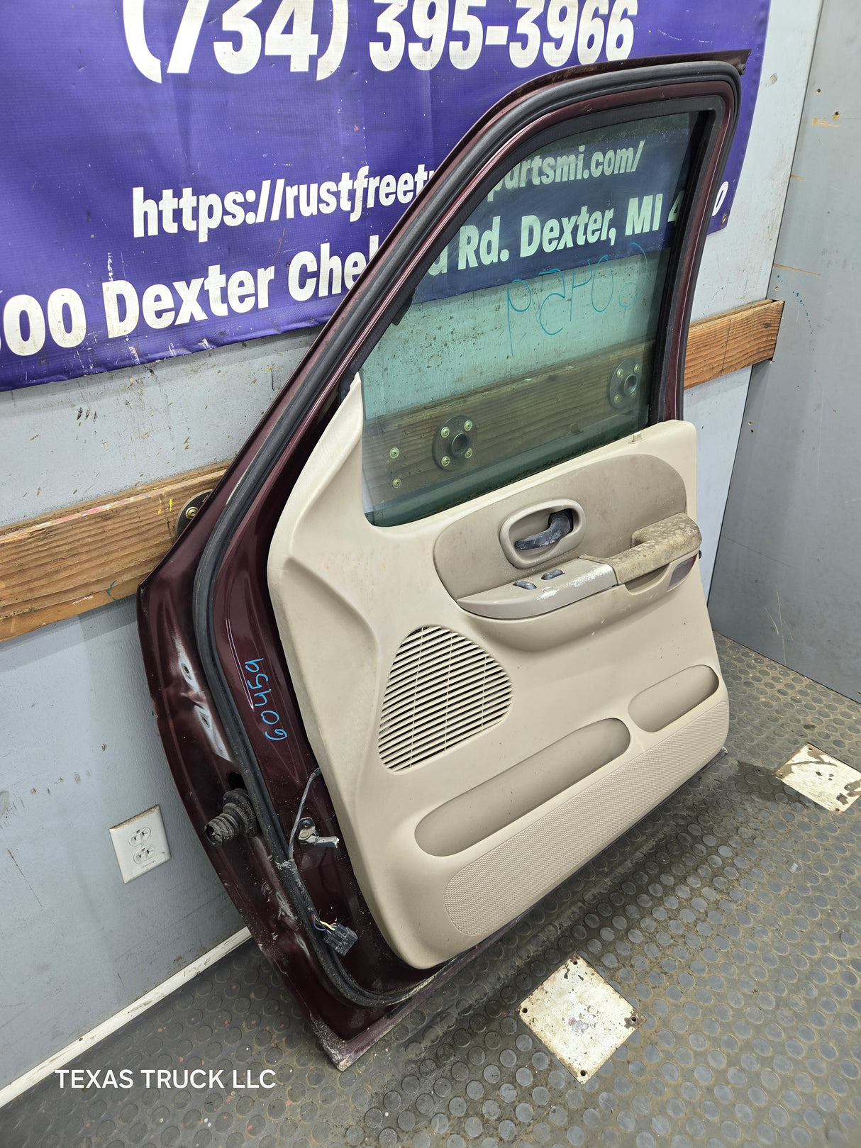 1997-2003 Ford F150 Crew Cab Passenger Side RH Front Door