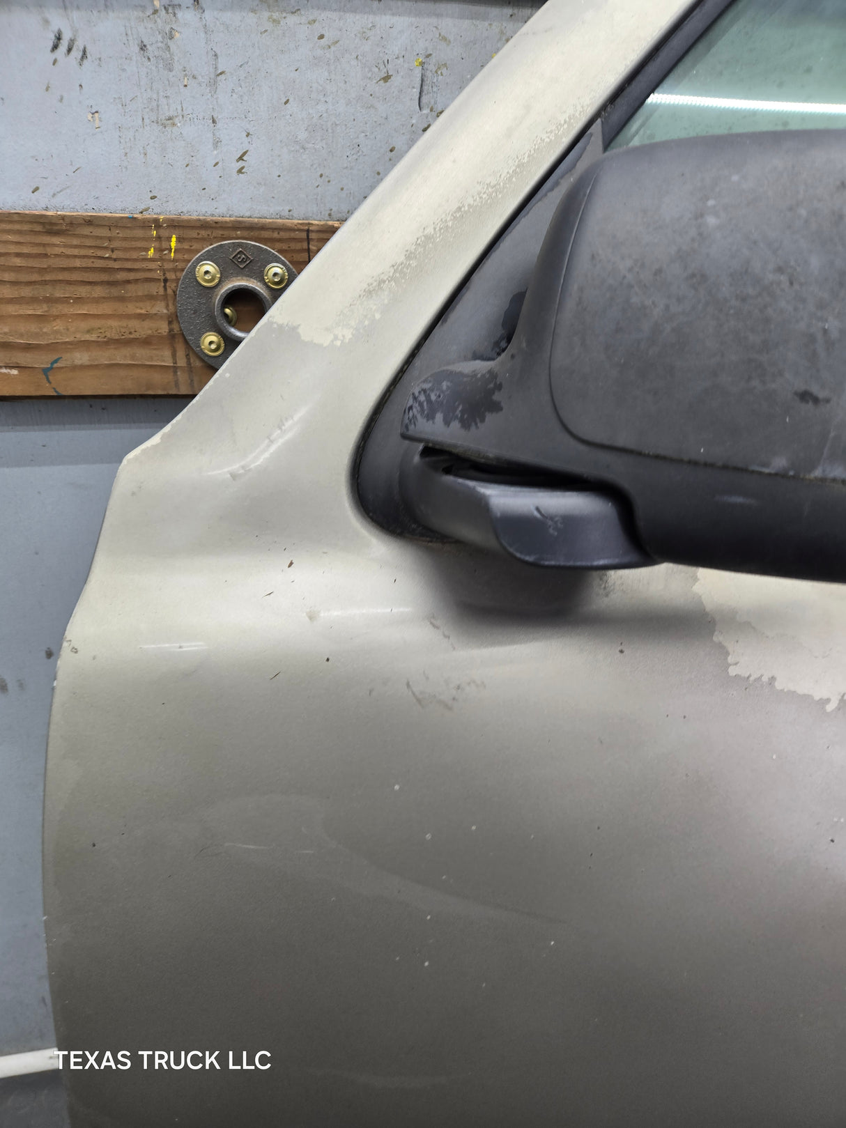 1999-2006 Chevrolet Silverado / GMC Sierra 1500 2500 3500 HD Front Driver Side Door LH