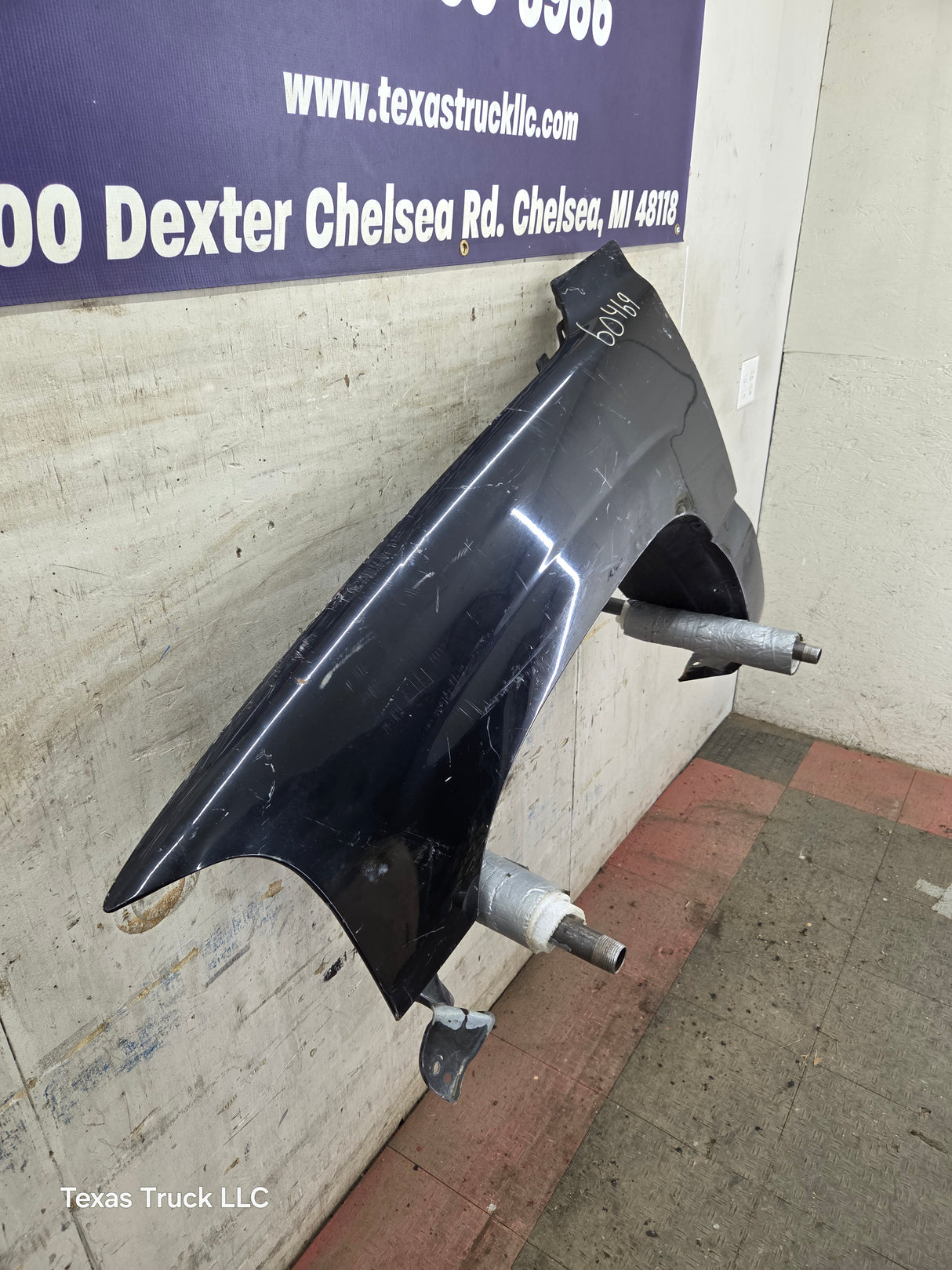 1999-2002 Chevrolet Silverado / Tahoe / Suburban 1500 2500 3500 HD LH Driver Side Front Fender