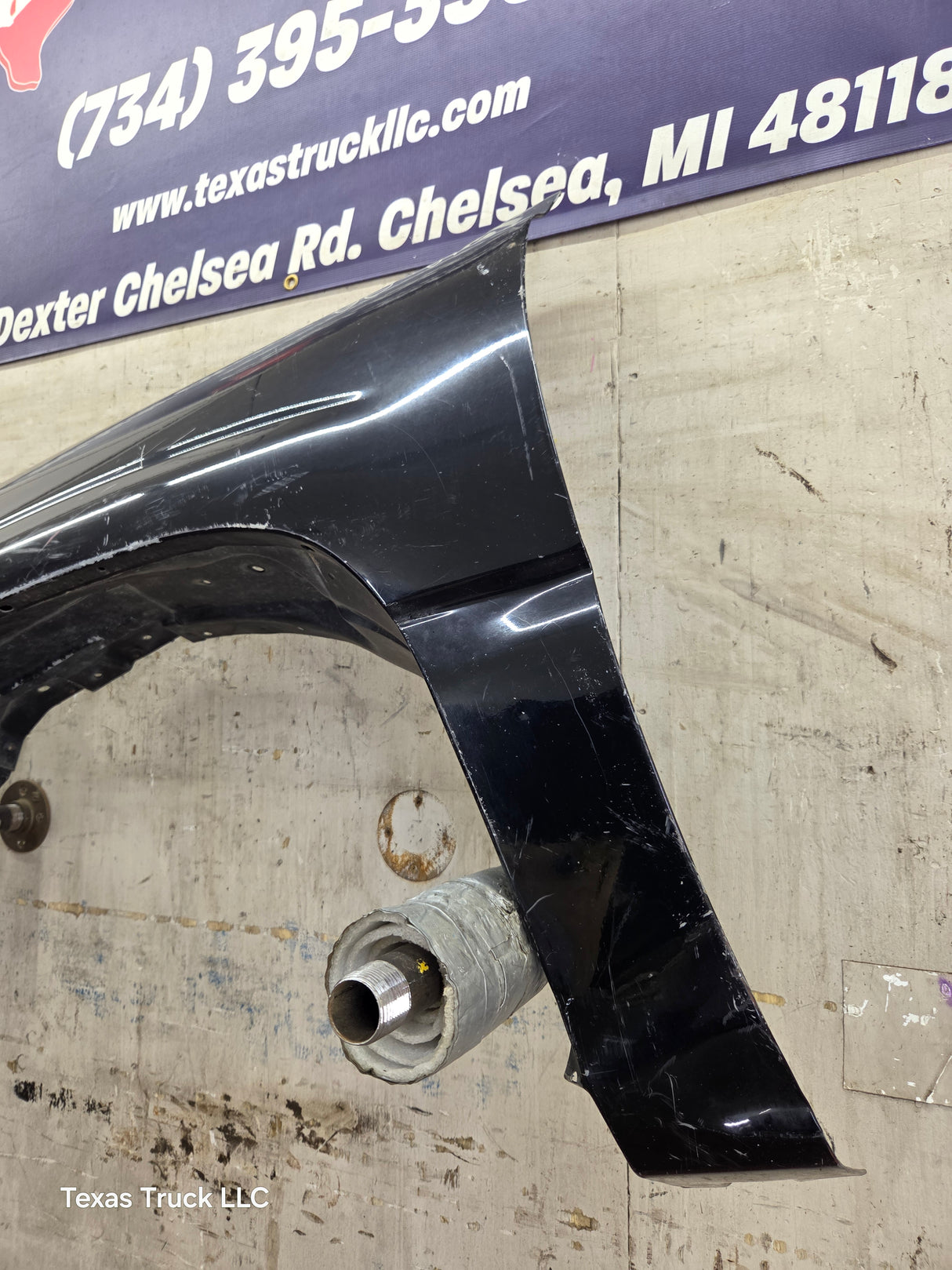 1999-2002 Chevrolet Silverado / Tahoe / Suburban 1500 2500 3500 HD LH Driver Side Front Fender