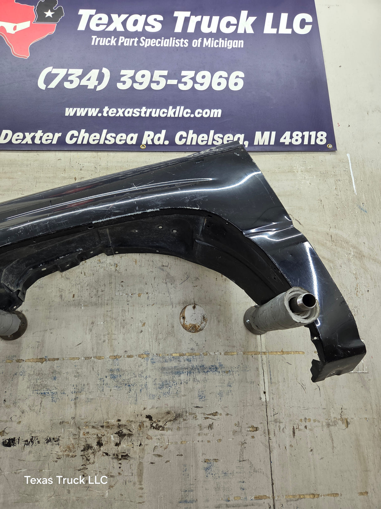 1999-2002 Chevrolet Silverado / Tahoe / Suburban 1500 2500 3500 HD LH Driver Side Front Fender