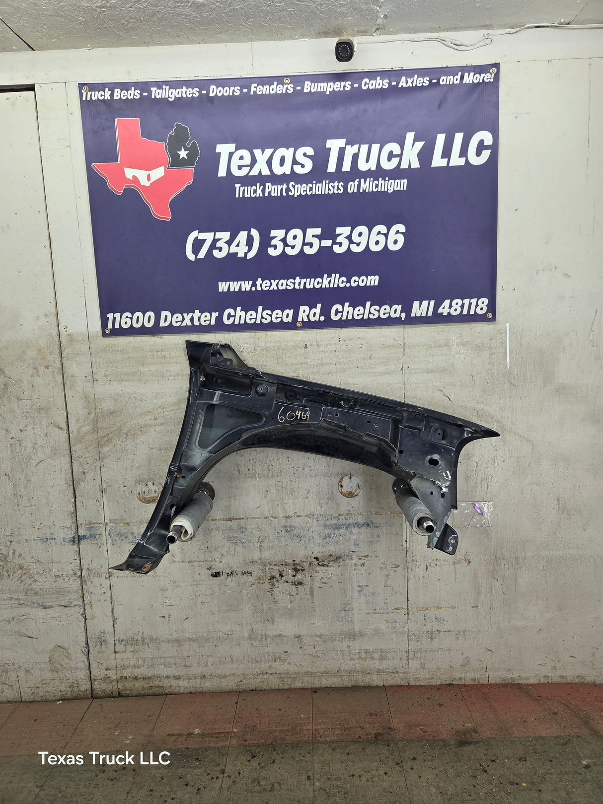 1999-2002 Chevrolet Silverado / Tahoe / Suburban 1500 2500 3500 HD LH Driver Side Front Fender