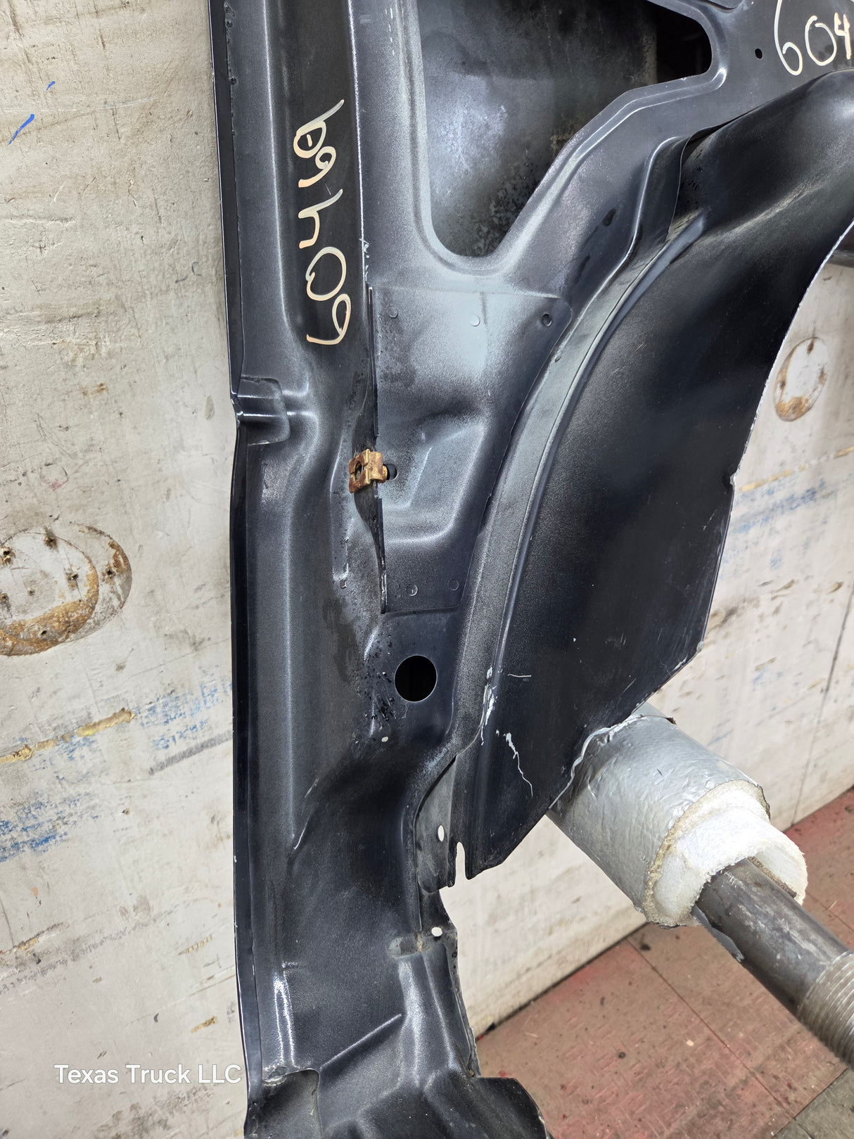1999-2002 Chevrolet Silverado / Tahoe / Suburban 1500 2500 3500 HD LH Driver Side Front Fender