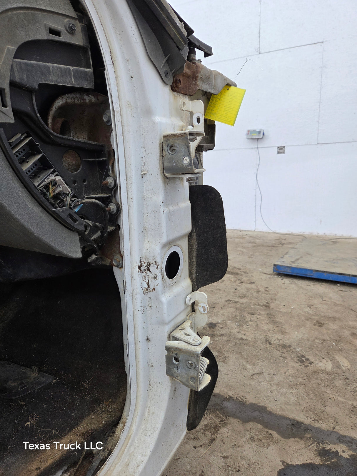 2007-2013 Chevrolet Silverado / GMC Sierra 1500 2500 3500 HD Regular Cab