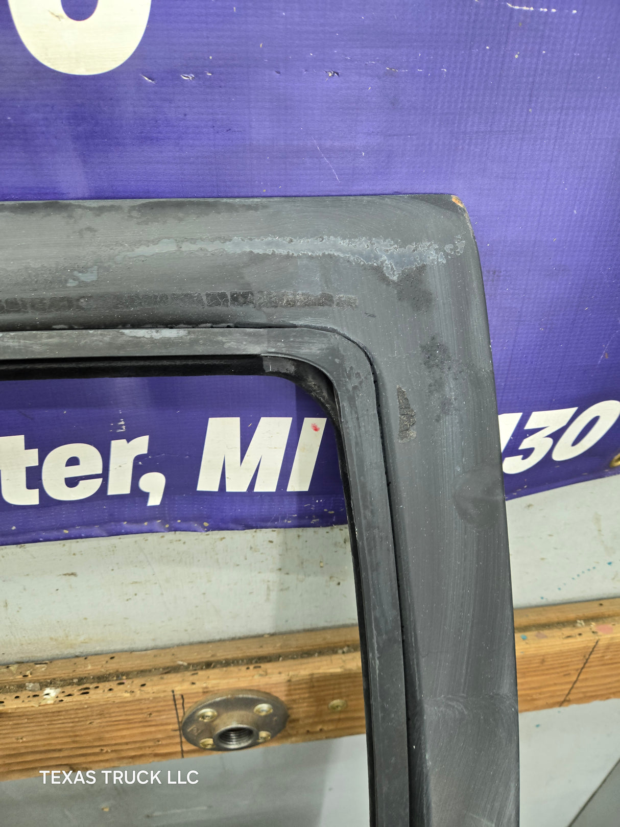 1988-2000 Chevrolet Silverado Suburban GMC Sierra LH Front Driver Side Door