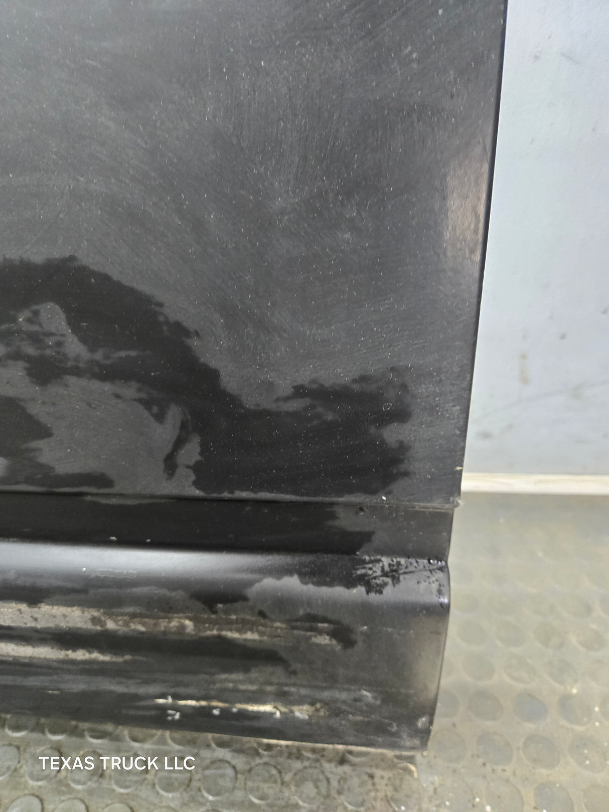 1988-2000 Chevrolet Silverado Suburban GMC Sierra LH Front Driver Side Door