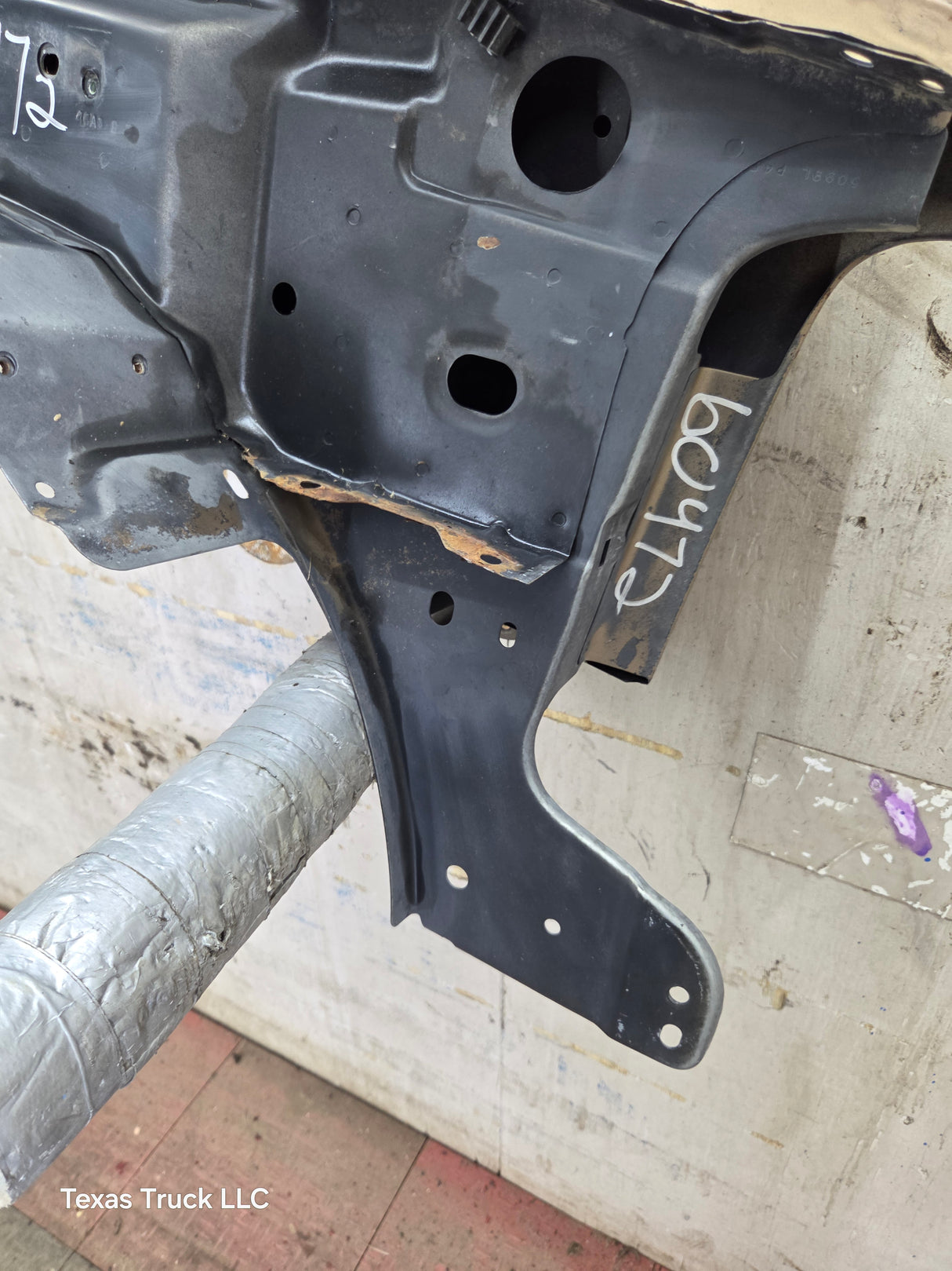 1999-2002 Chevrolet Silverado / Tahoe / Suburban 1500 2500 3500 HD LH Driver Side Front Fender