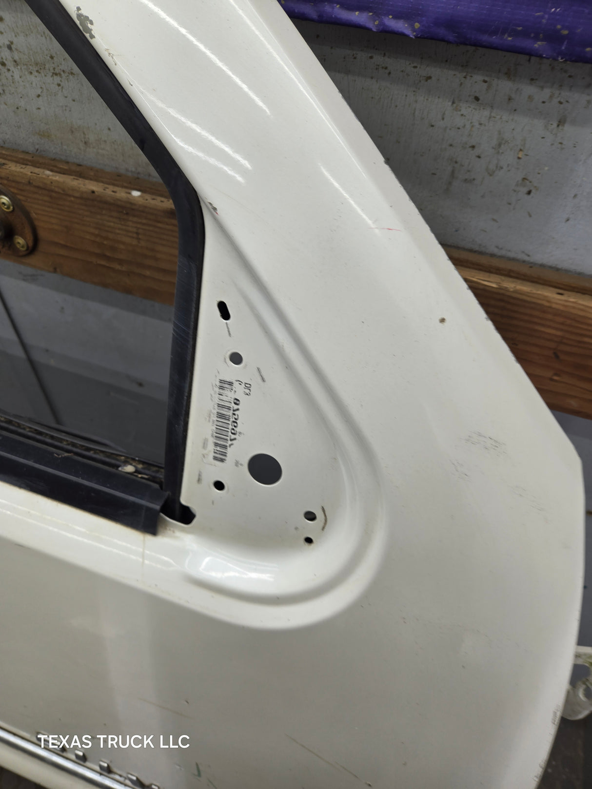 2007-2013 Chevrolet Silverado / GMC Sierra 1500 25000 3500 HD LH Front Passenger Side Door