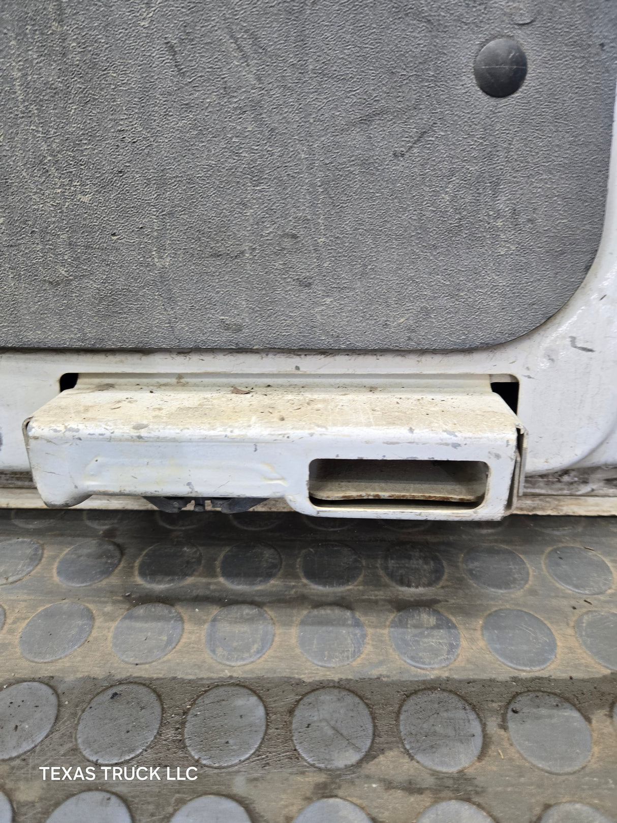 1992–2014 Ford Econoline E-150 E-250 E-350 E-450 E-550 Front Side Door