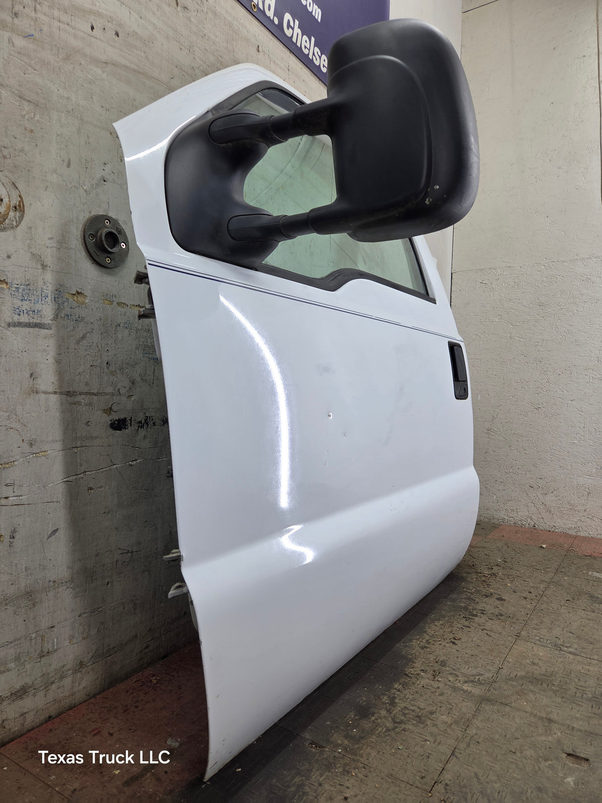 1999-2011 Ford Super Duty LH Driver Side Front Door F250 F350 F450 F550