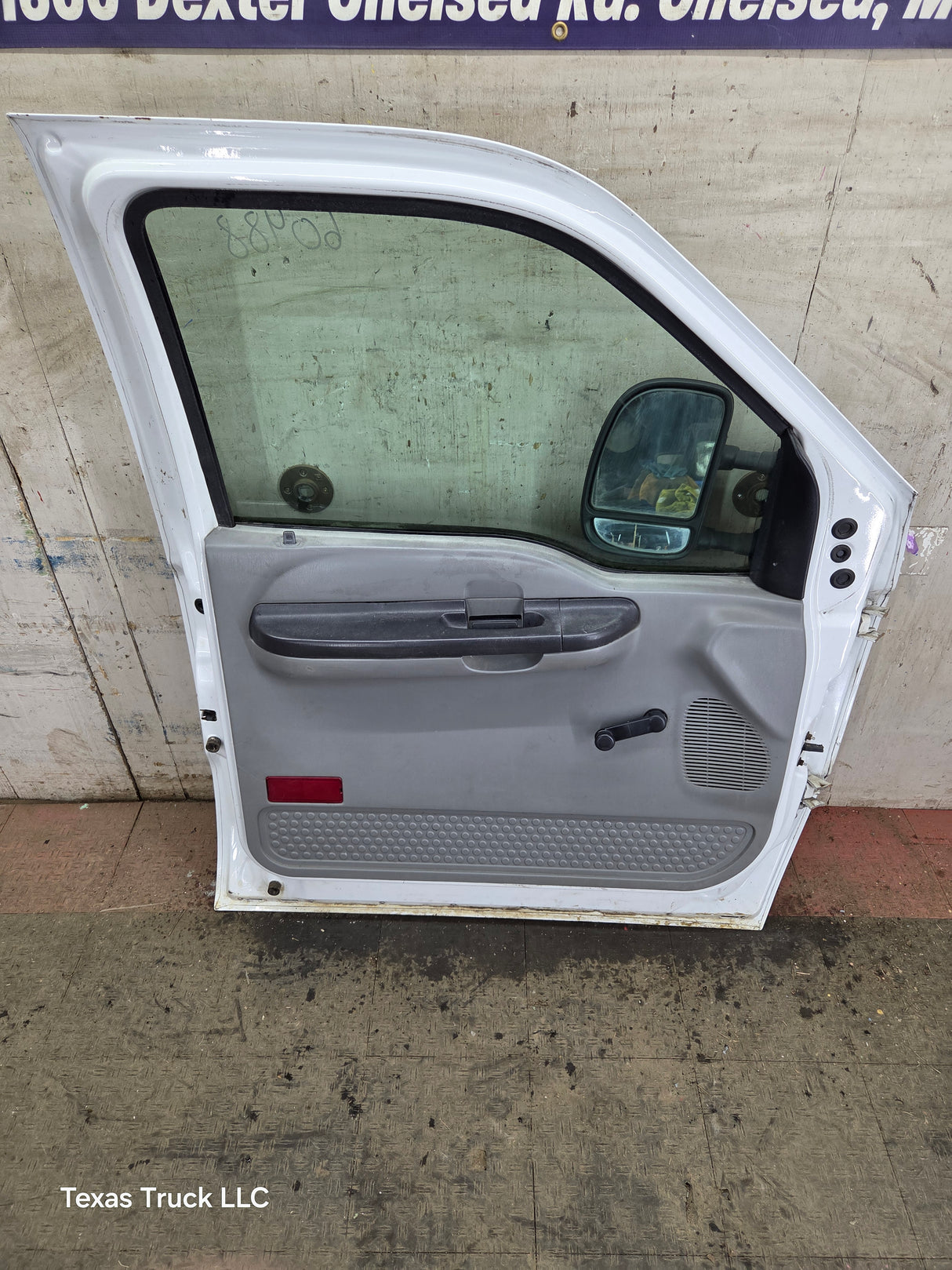 1999-2011 Ford Super Duty LH Driver Side Front Door F250 F350 F450 F550