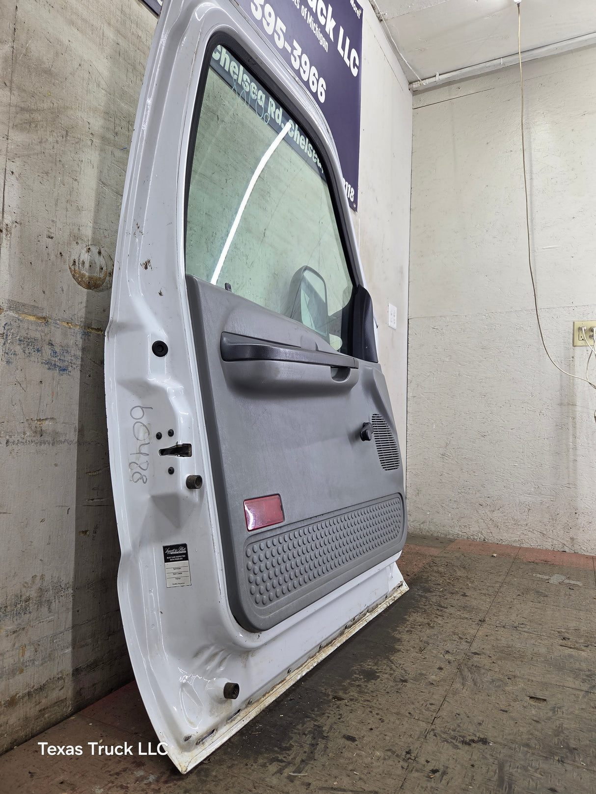 1999-2011 Ford Super Duty LH Driver Side Front Door F250 F350 F450 F550