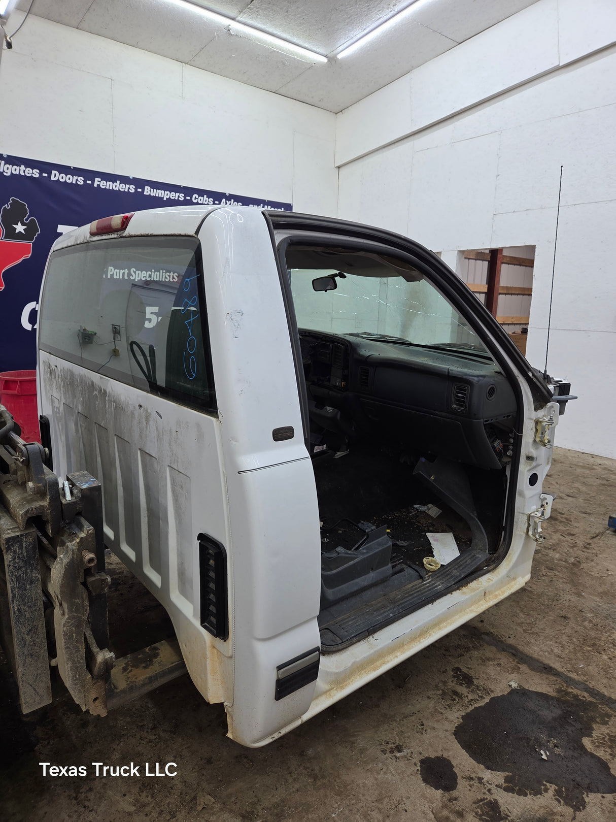 1999-2007 Chevrolet Silverado / GMC Sierra 1500 2500 HD 3500HD Regular Cab Body
