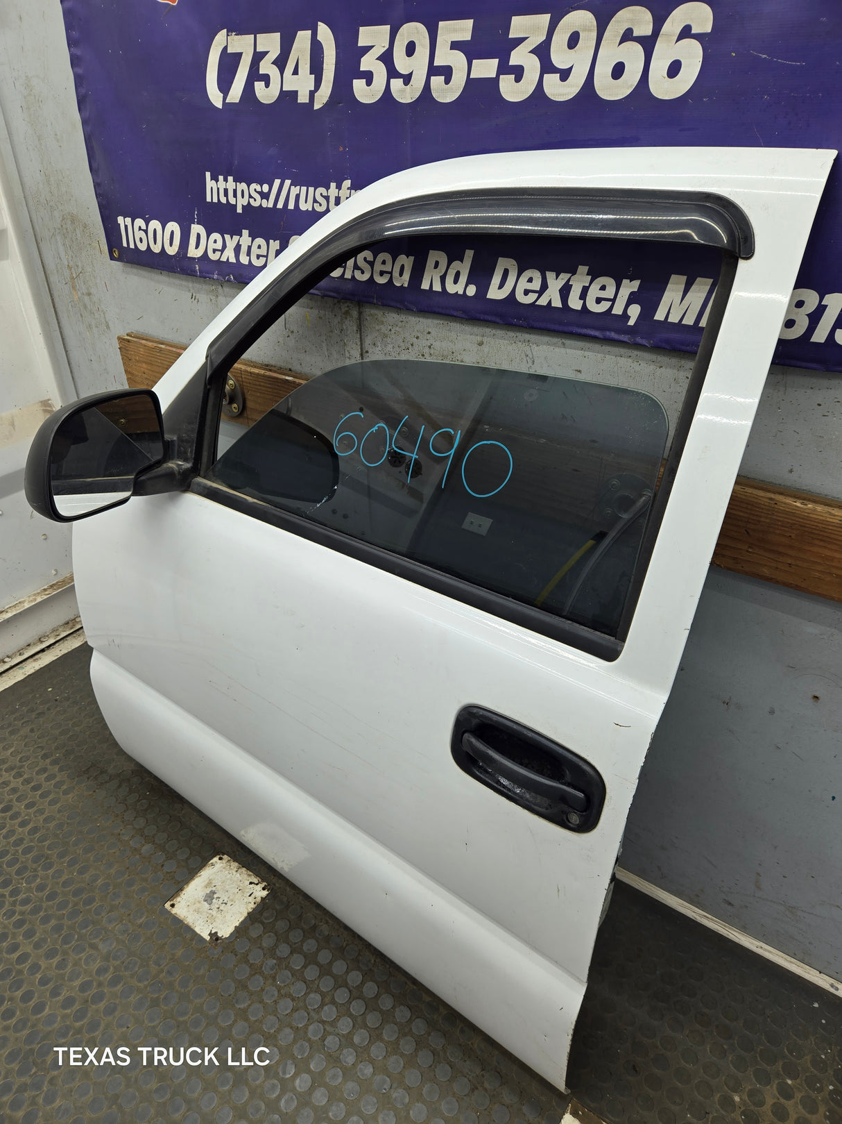 1999-2006 Chevrolet Silverado / GMC Sierra 1500 2500 3500 HD Front Driver Side Door LH