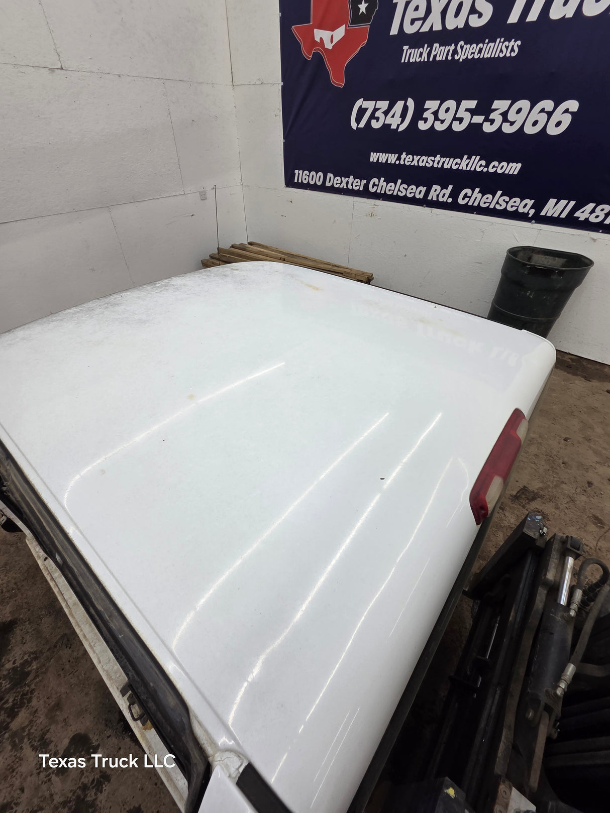 1999-2007 Chevrolet Silverado / GMC Sierra 1500 2500 HD 3500HD Extended Cab Body - Summit White