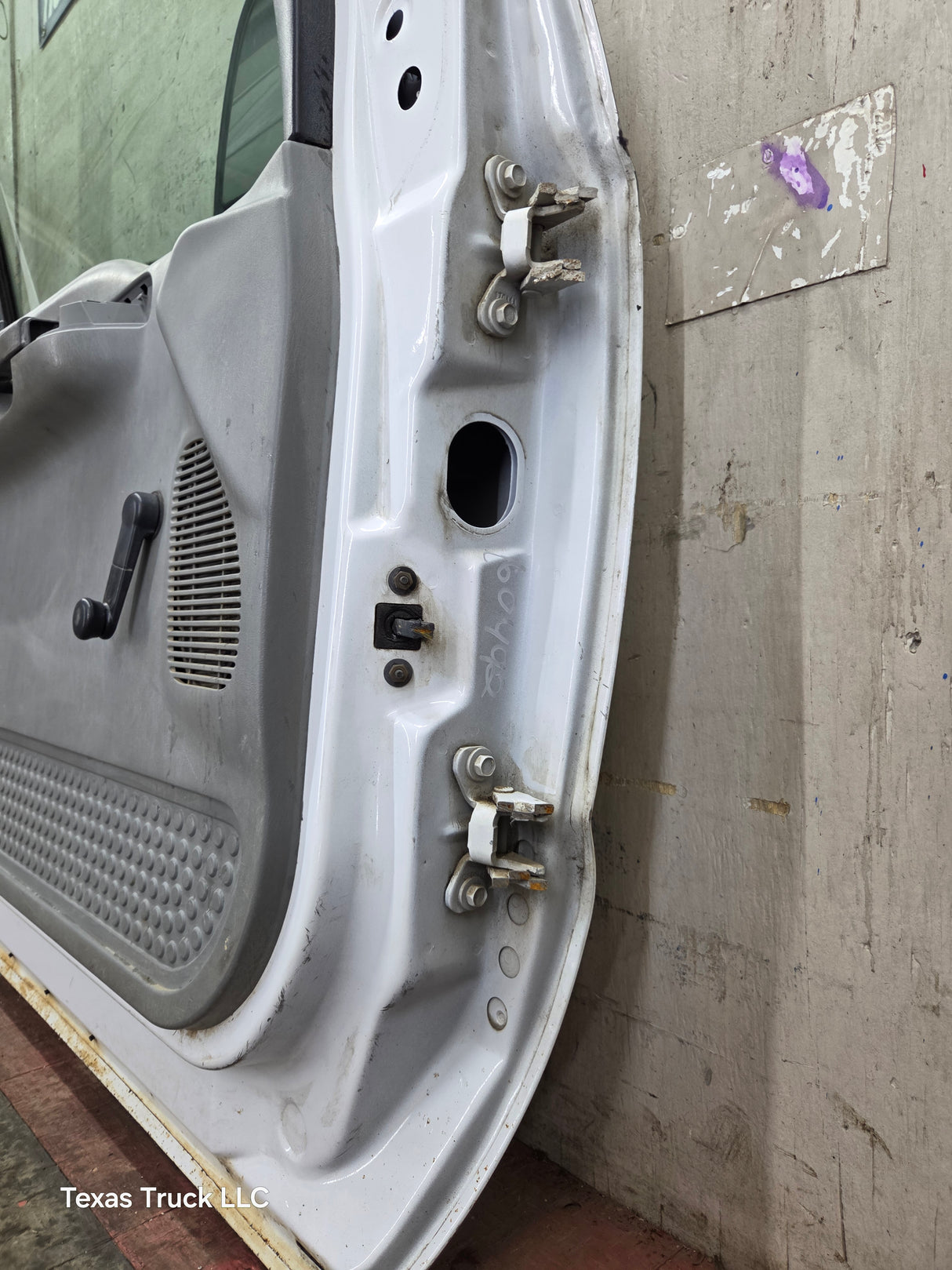 1999-2011 Ford Super Duty LH Driver Side Front Door F250 F350 F450 F550