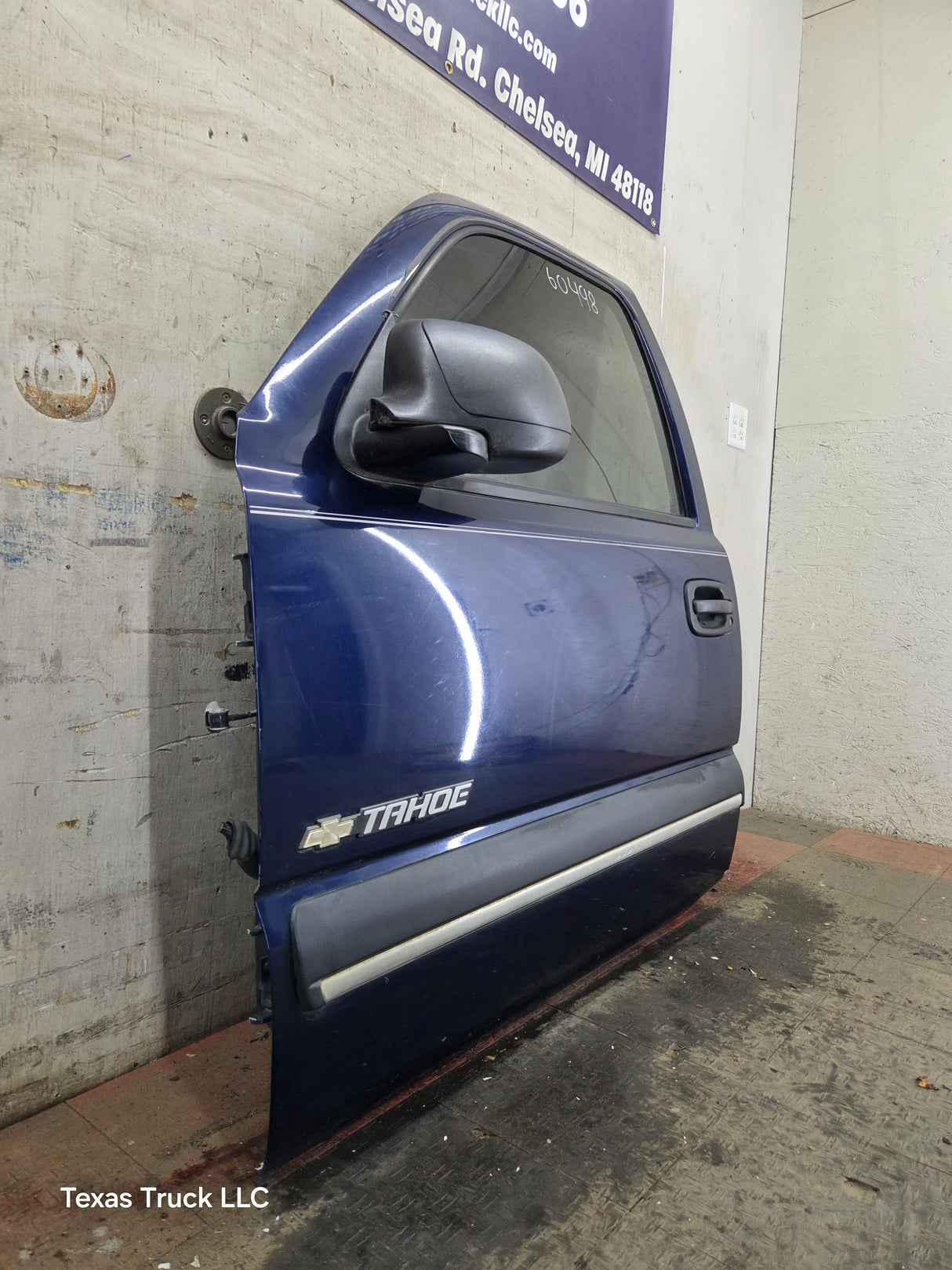 1999-2006 Chevrolet Silverado / GMC Sierra 1500 2500 3500 HD Front Driver Side Door