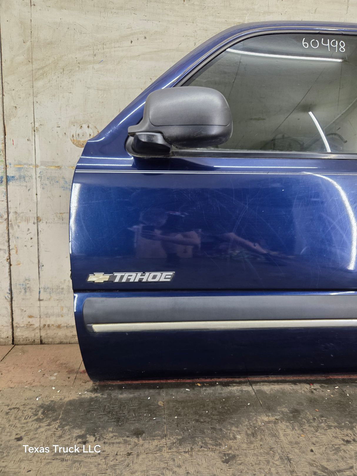 1999-2006 Chevrolet Silverado / GMC Sierra 1500 2500 3500 HD Front Driver Side Door