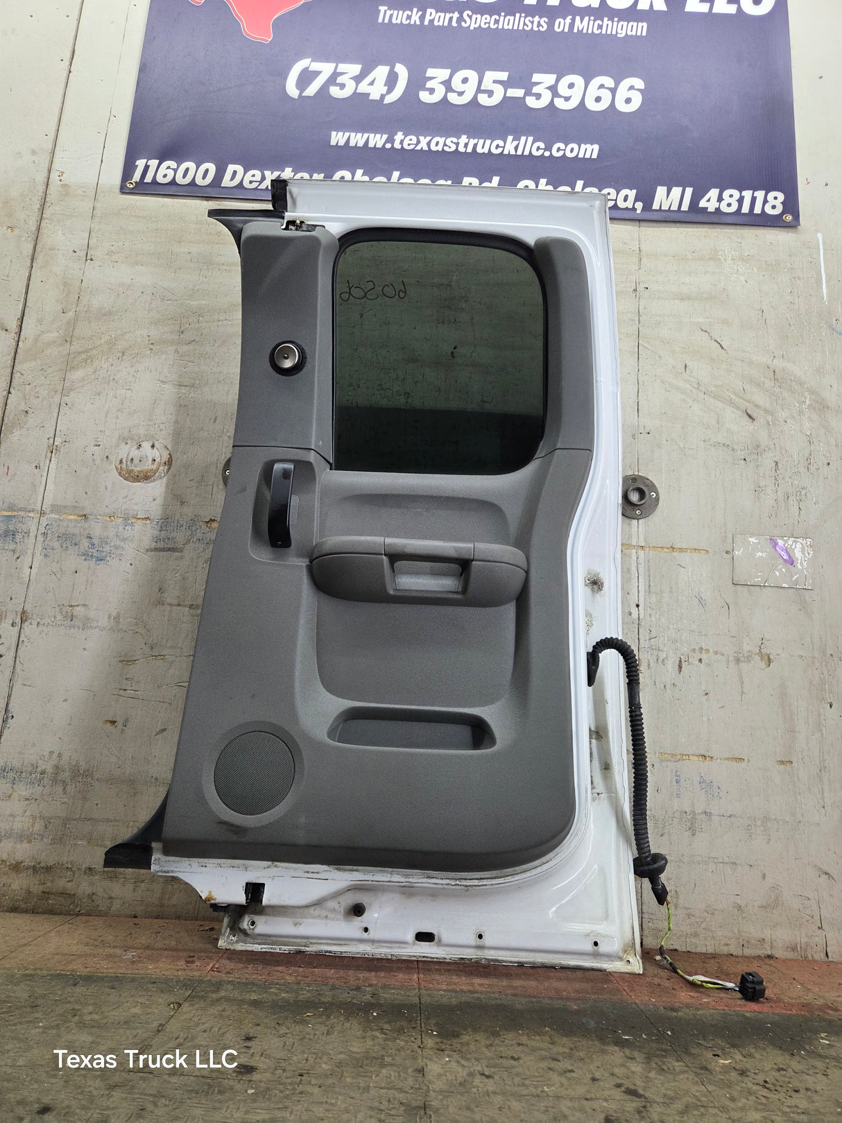 2007-2013 Chevrolet Silverado / GMC Sierra 1500 2500 3500 HD Passenger side Extended Cab RH Rear Door