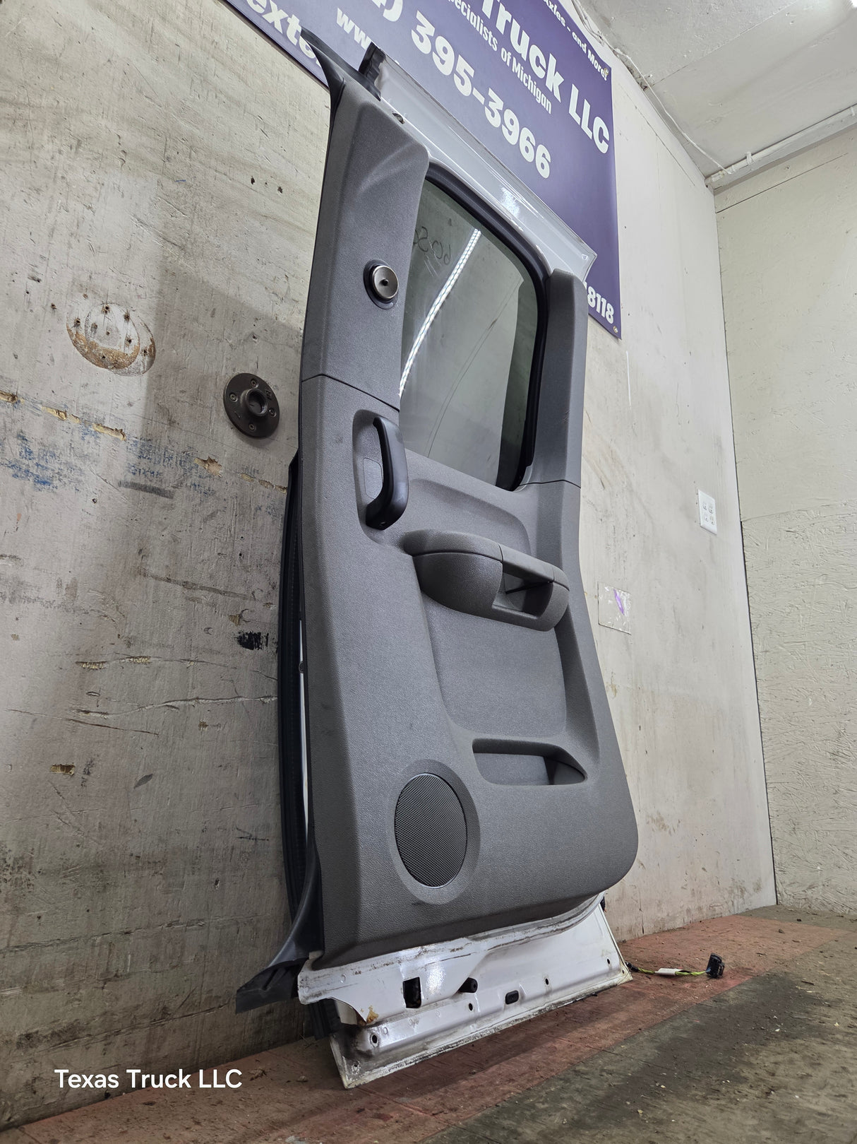 2007-2013 Chevrolet Silverado / GMC Sierra 1500 2500 3500 HD Passenger side Extended Cab RH Rear Door