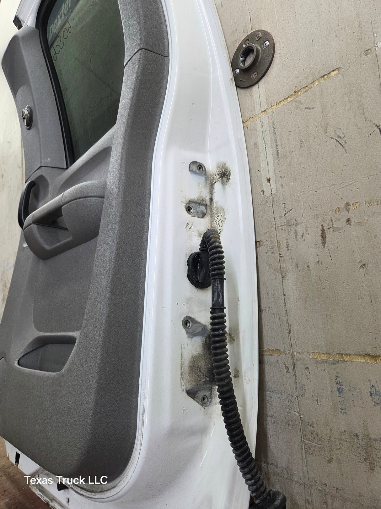 2007-2013 Chevrolet Silverado / GMC Sierra 1500 2500 3500 HD Passenger side Extended Cab RH Rear Door