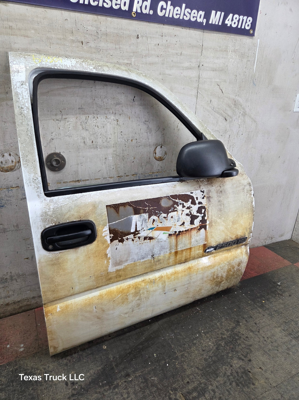 1999-2006 Chevrolet Silverado / GMC Sierra 1500 2500 3500 HD Front Passenger side Door RH