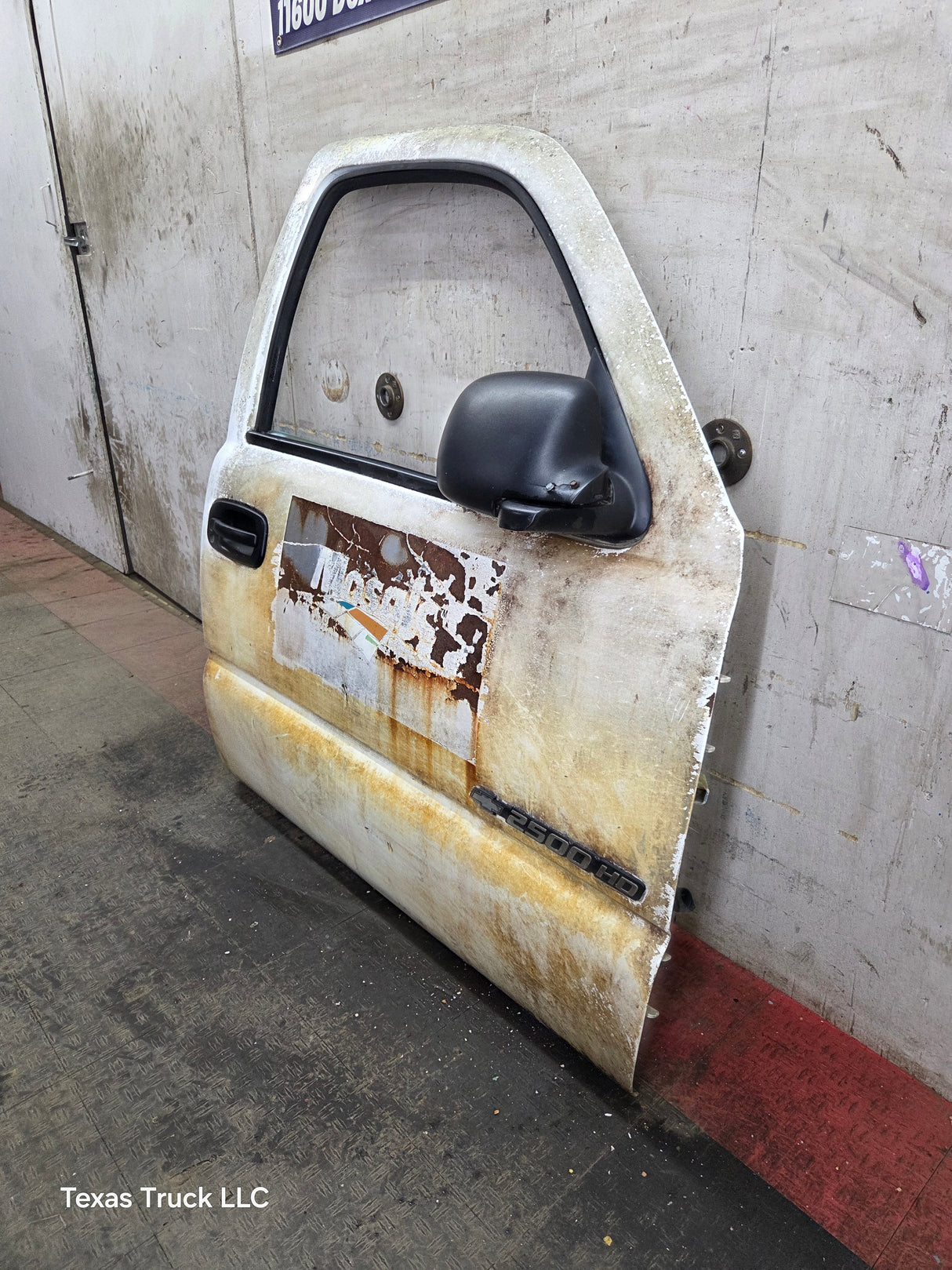 1999-2006 Chevrolet Silverado / GMC Sierra 1500 2500 3500 HD Front Passenger side Door RH