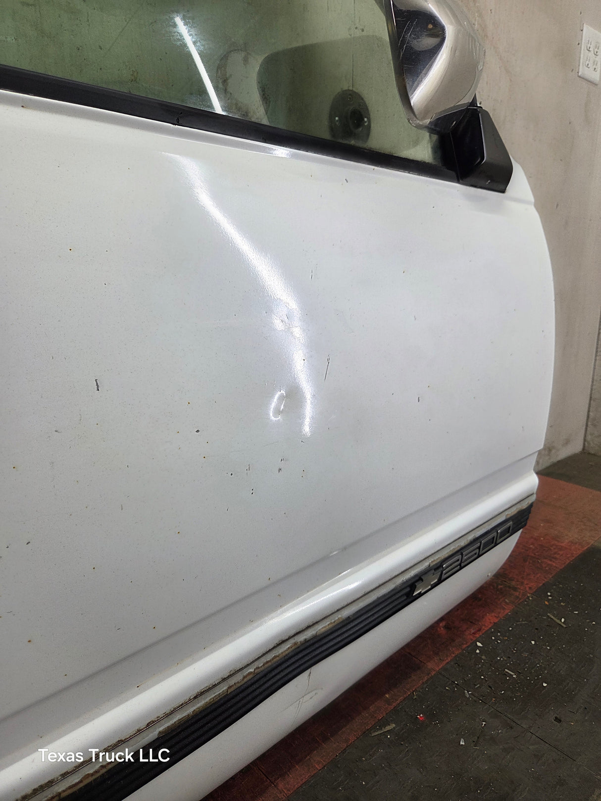 1988-2000 Chevrolet Silverado Suburban GMC Sierra RH Front Passenger Door