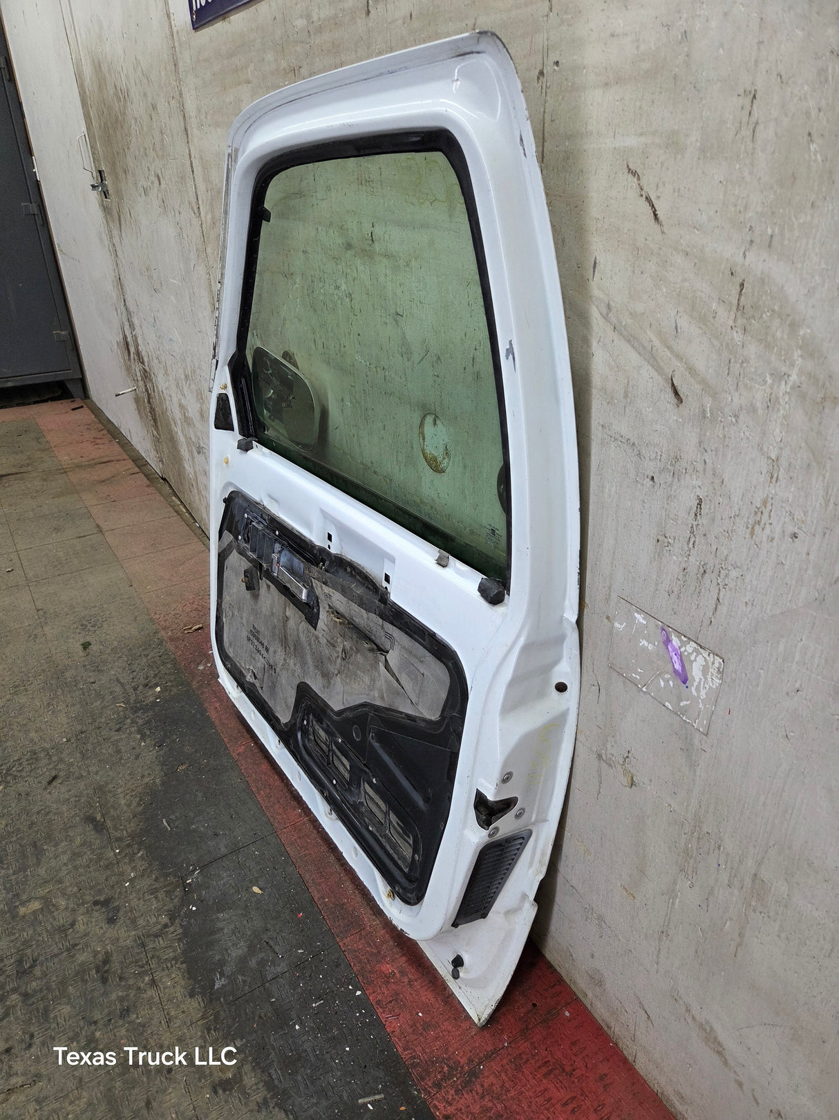 1988-2000 Chevrolet Silverado Suburban GMC Sierra RH Front Passenger Door