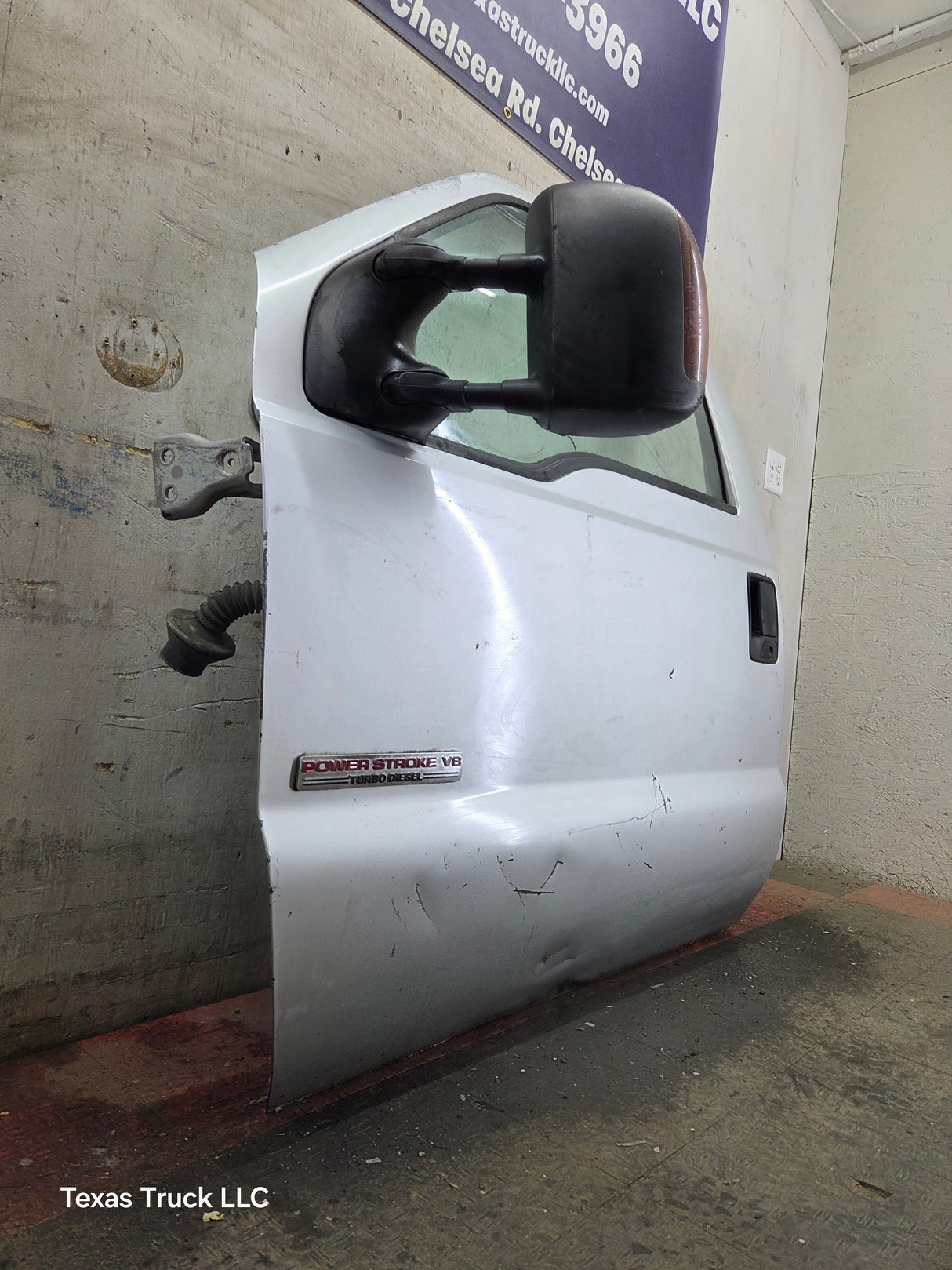 1999-2011 Ford Super Duty LH Driver Side Front Door F250 F350 F450 F550
