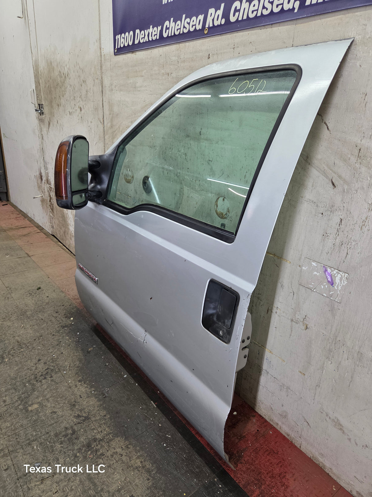 1999-2011 Ford Super Duty LH Driver Side Front Door F250 F350 F450 F550