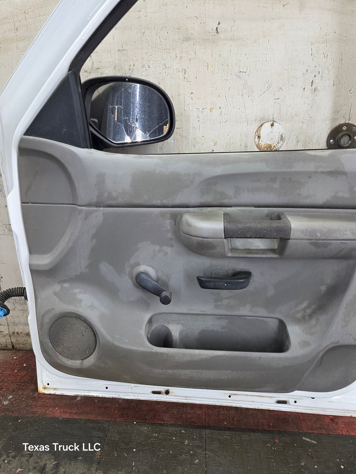 2007-2013 Chevrolet Silverado / GMC Sierra 1500 2500 3500 HD RH Front Passenger Side Door
