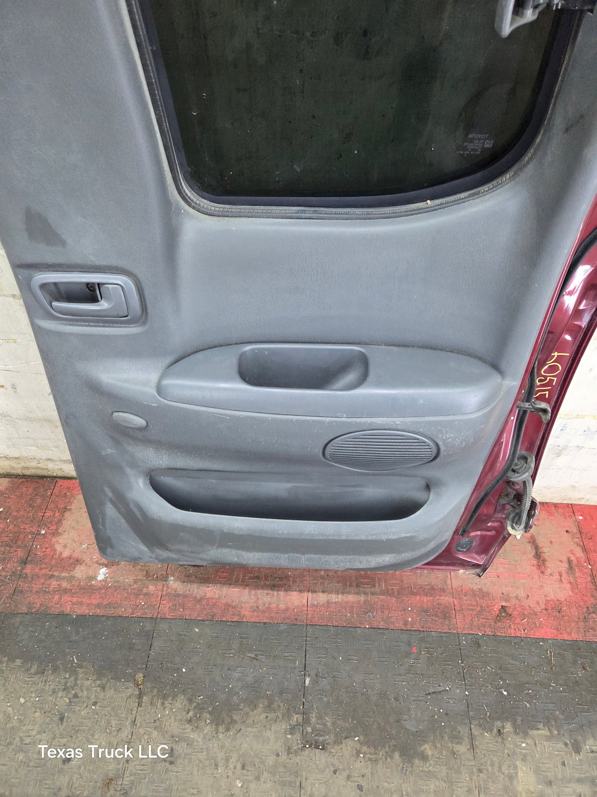 2000-2006 Toyota Tundra Extended Cab Passenger Side Rear Door Rear RH