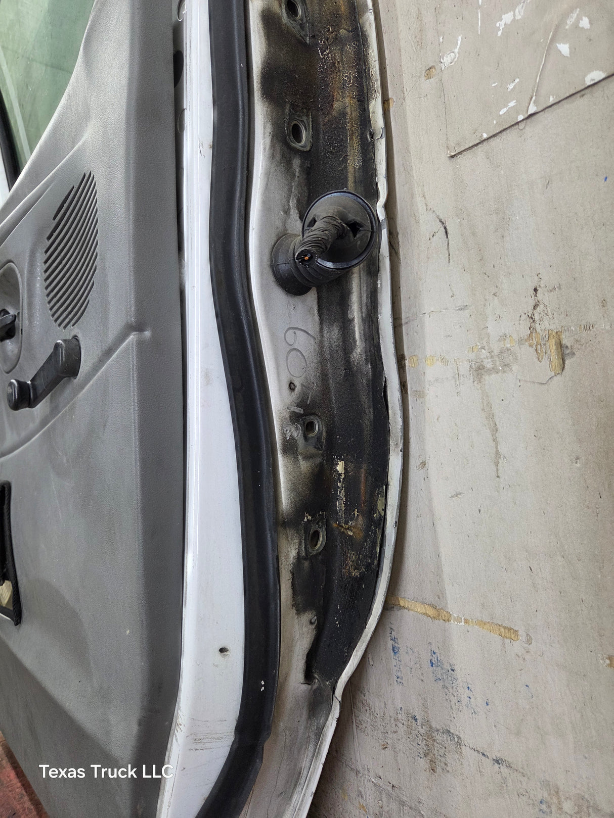 1991-2021 Ford E Series Driver Side Front Door LH E150 E250 E350