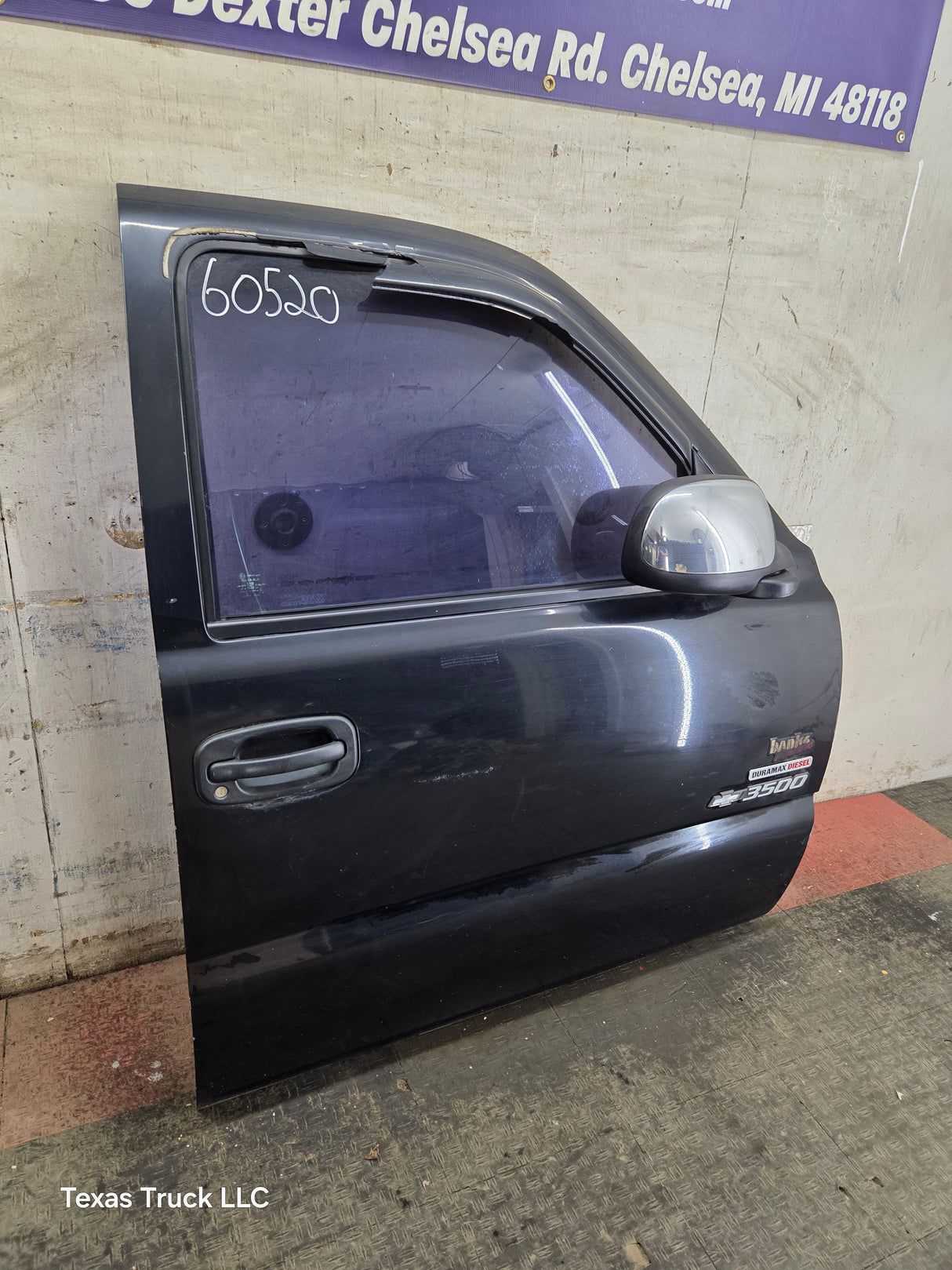1999-2006 Chevrolet Silverado / GMC Sierra 1500 2500 3500 HD Front Passenger side Door RH