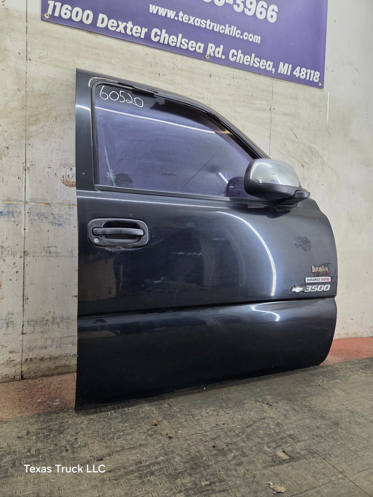 1999-2006 Chevrolet Silverado / GMC Sierra 1500 2500 3500 HD Front Passenger side Door RH