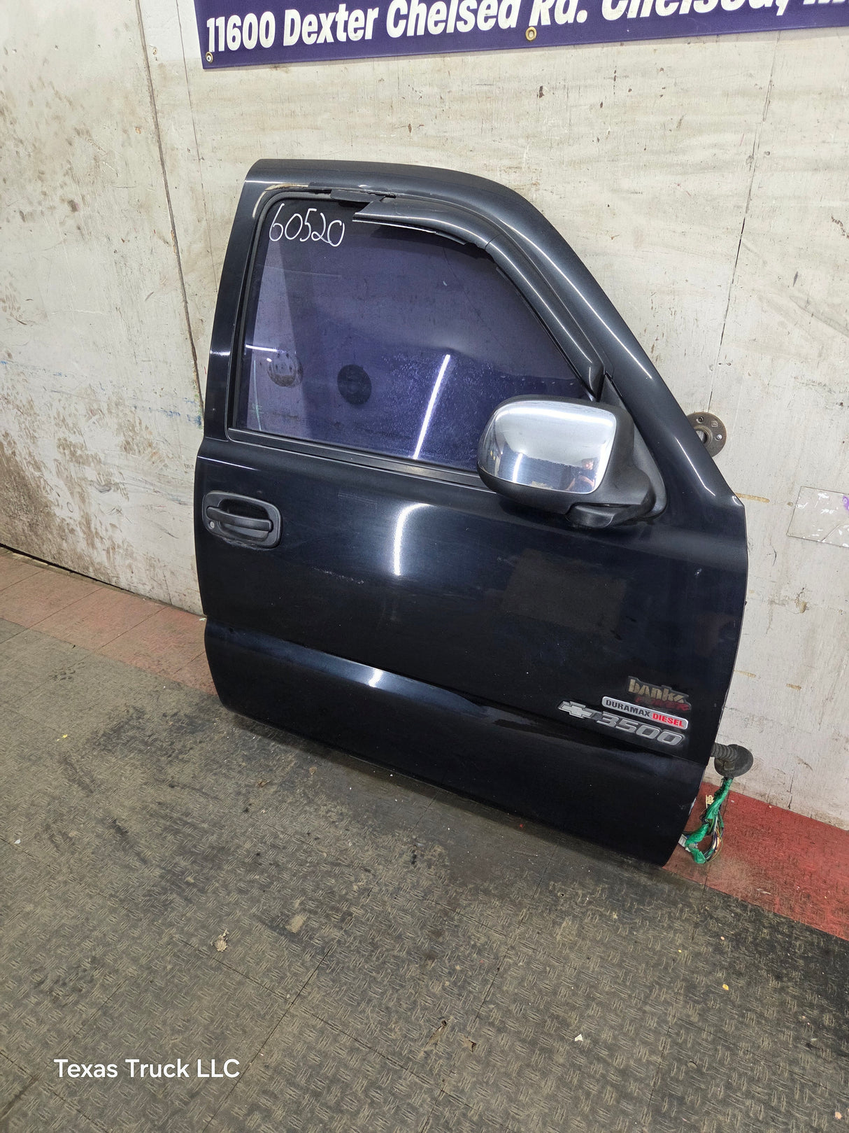 1999-2006 Chevrolet Silverado / GMC Sierra 1500 2500 3500 HD Front Passenger side Door RH
