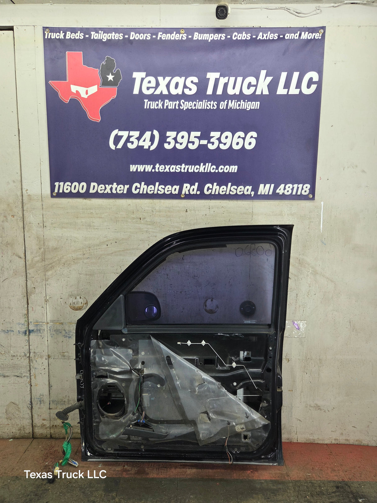 1999-2006 Chevrolet Silverado / GMC Sierra 1500 2500 3500 HD Front Passenger side Door RH