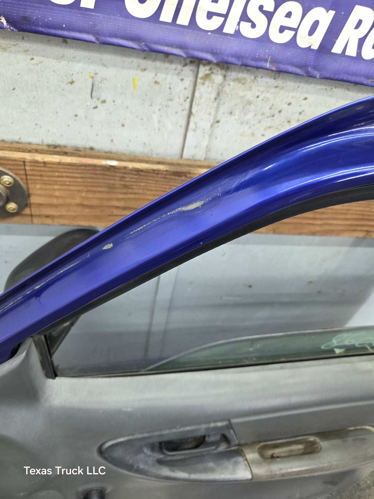 2003-2005 Ford Ranger Passenger Side Front Right Hand Door
