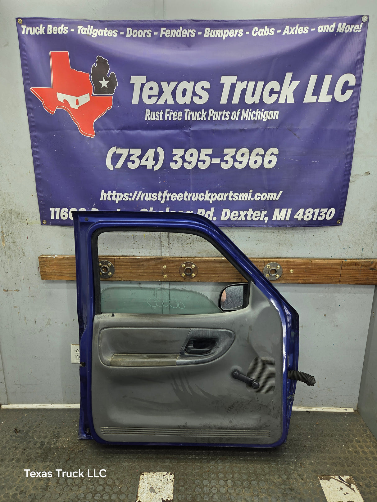 2003-2005 Ford Ranger Driver Side Front Left Hand Door