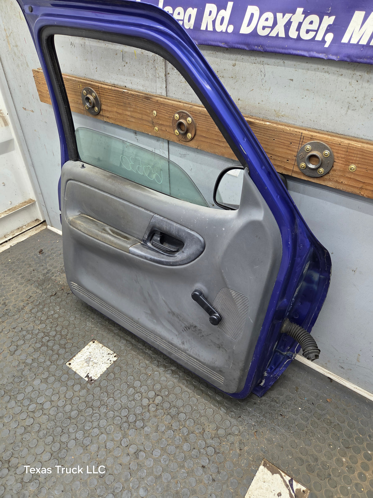 2003-2005 Ford Ranger Driver Side Front Left Hand Door
